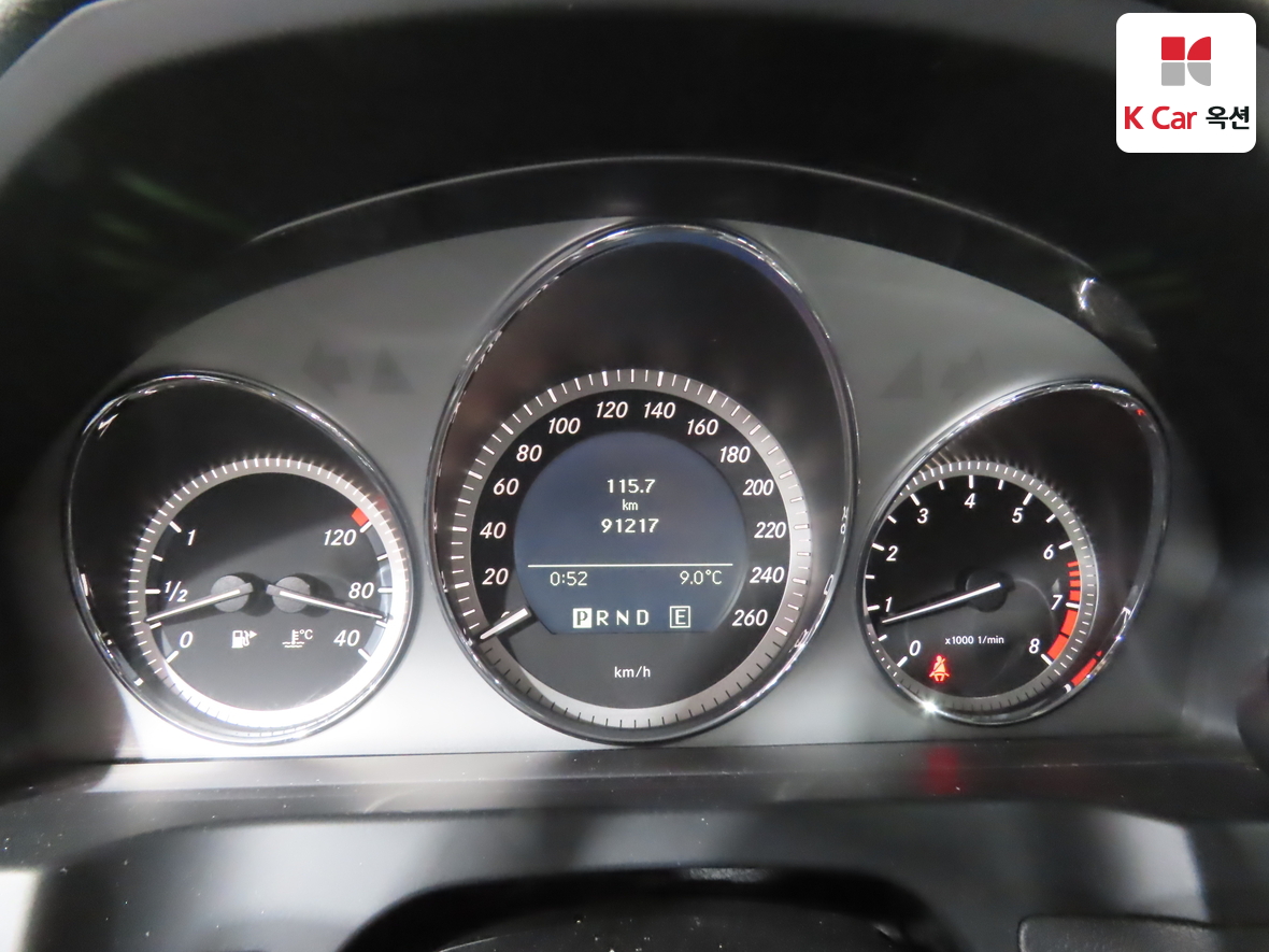 메르세데스-벤츠 C-클래스 2011 - 이미지 5