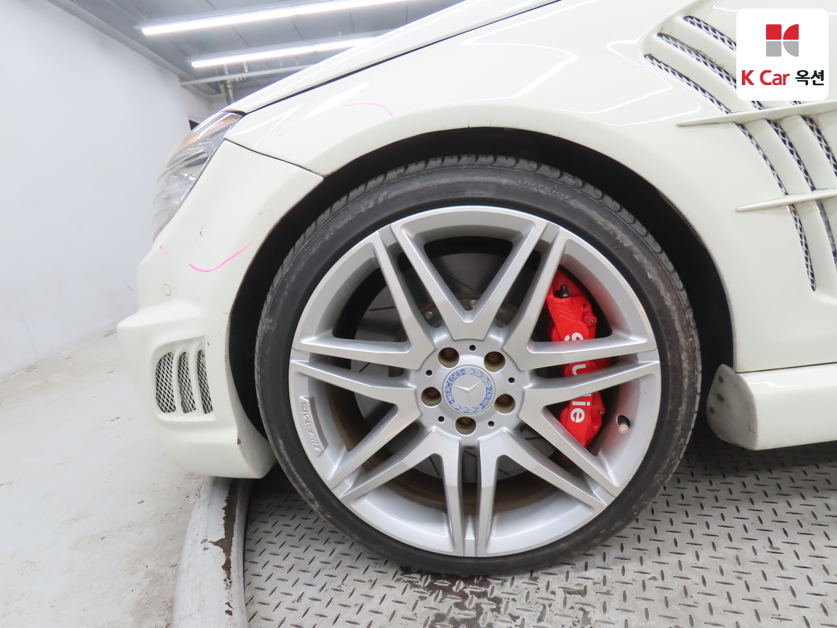 메르세데스-벤츠 C-클래스 2011 - 이미지 47