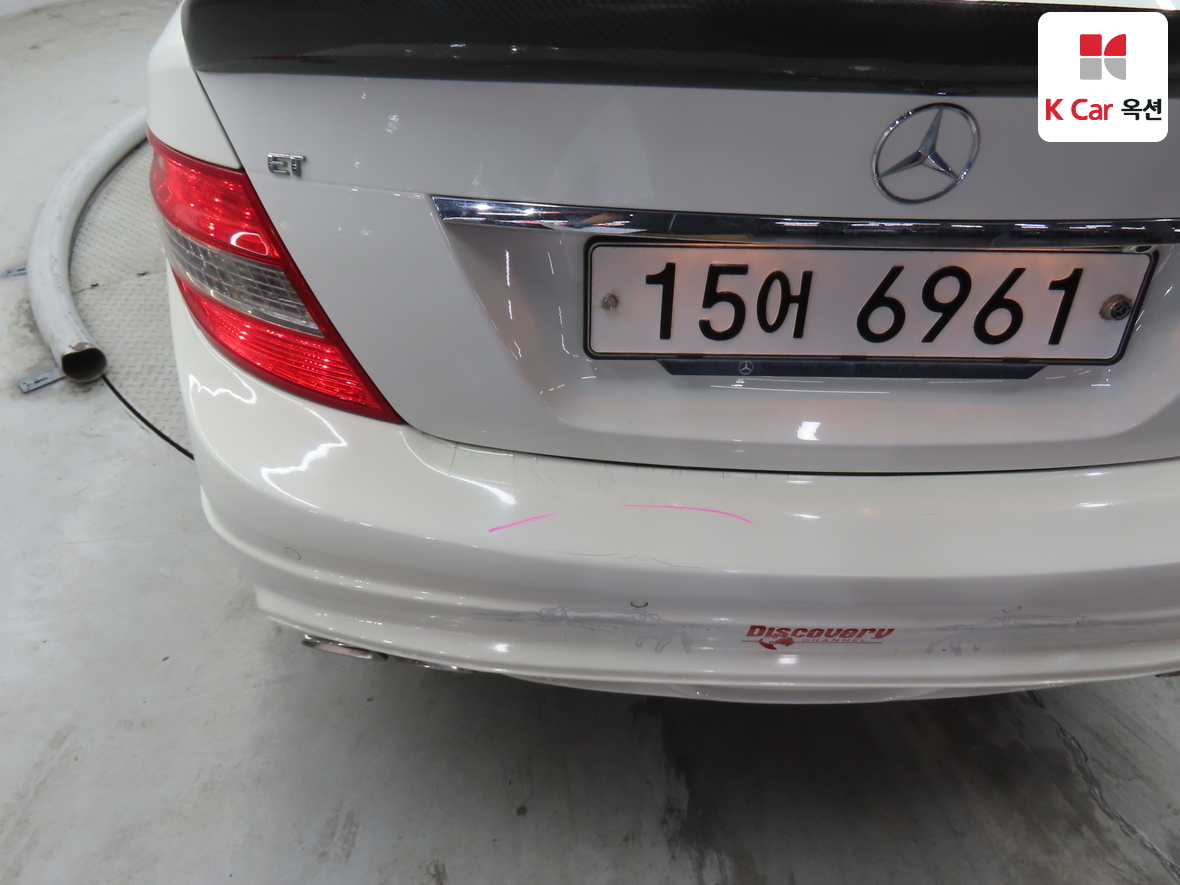 메르세데스-벤츠 C-클래스 2011 - 이미지 42