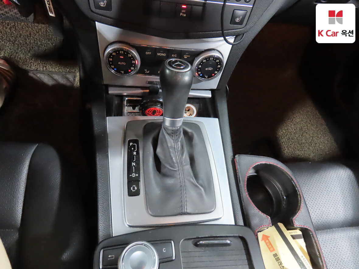 메르세데스-벤츠 C-클래스 2011 - 이미지 17