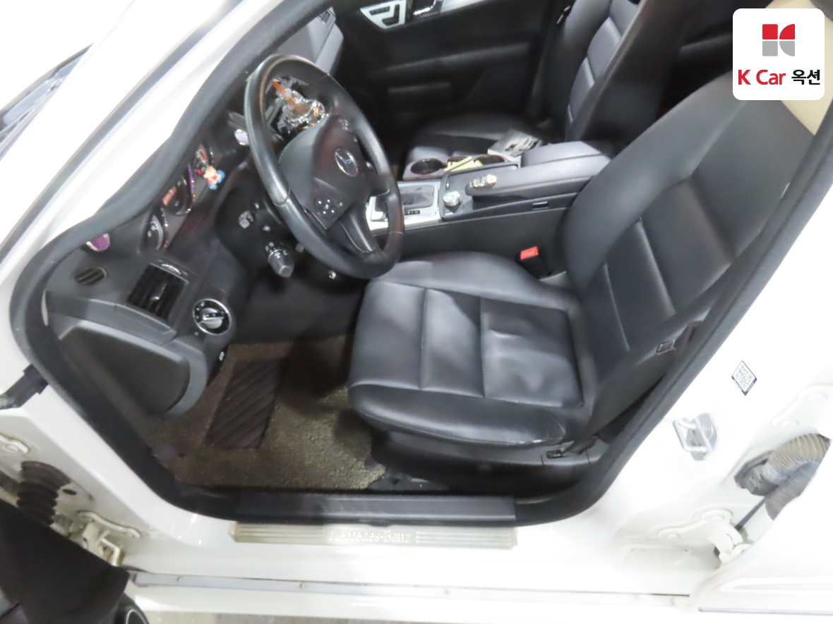 메르세데스-벤츠 C-클래스 2011 - 이미지 19