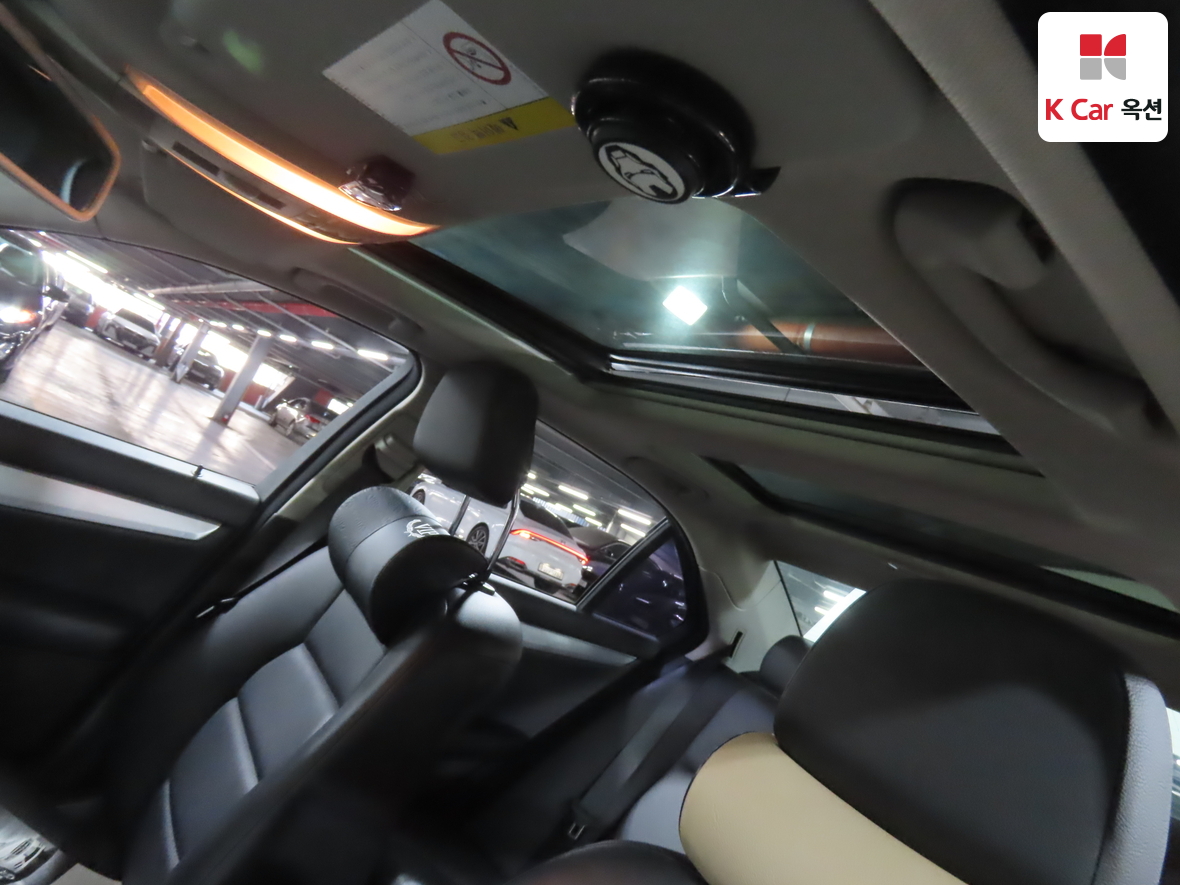 메르세데스-벤츠 C-클래스 2011 - 이미지 23