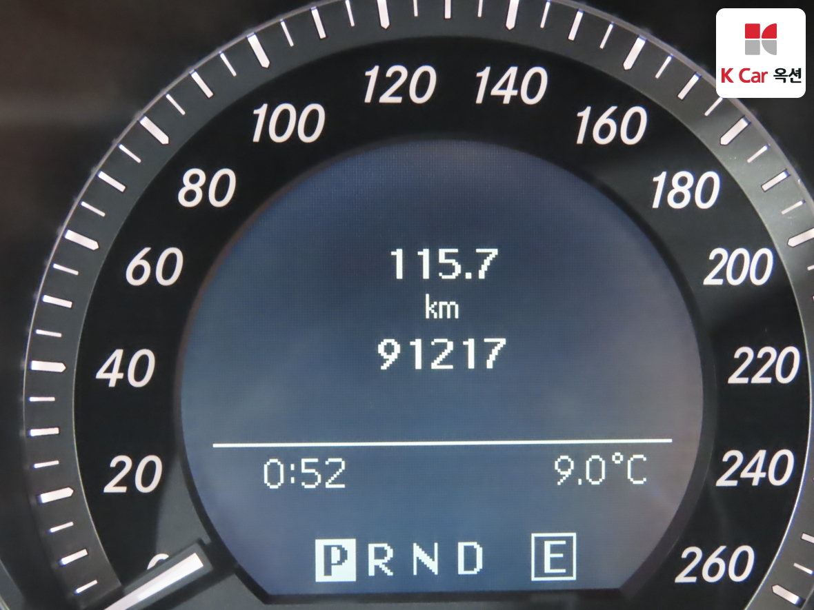 메르세데스-벤츠 C-클래스 2011 - 이미지 4