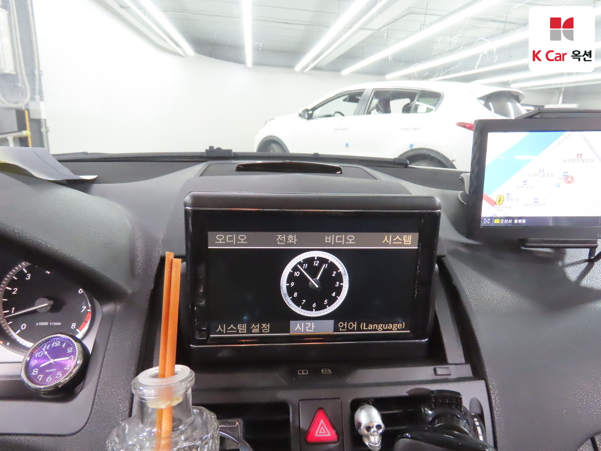 메르세데스-벤츠 C-클래스 2011 - 이미지 15