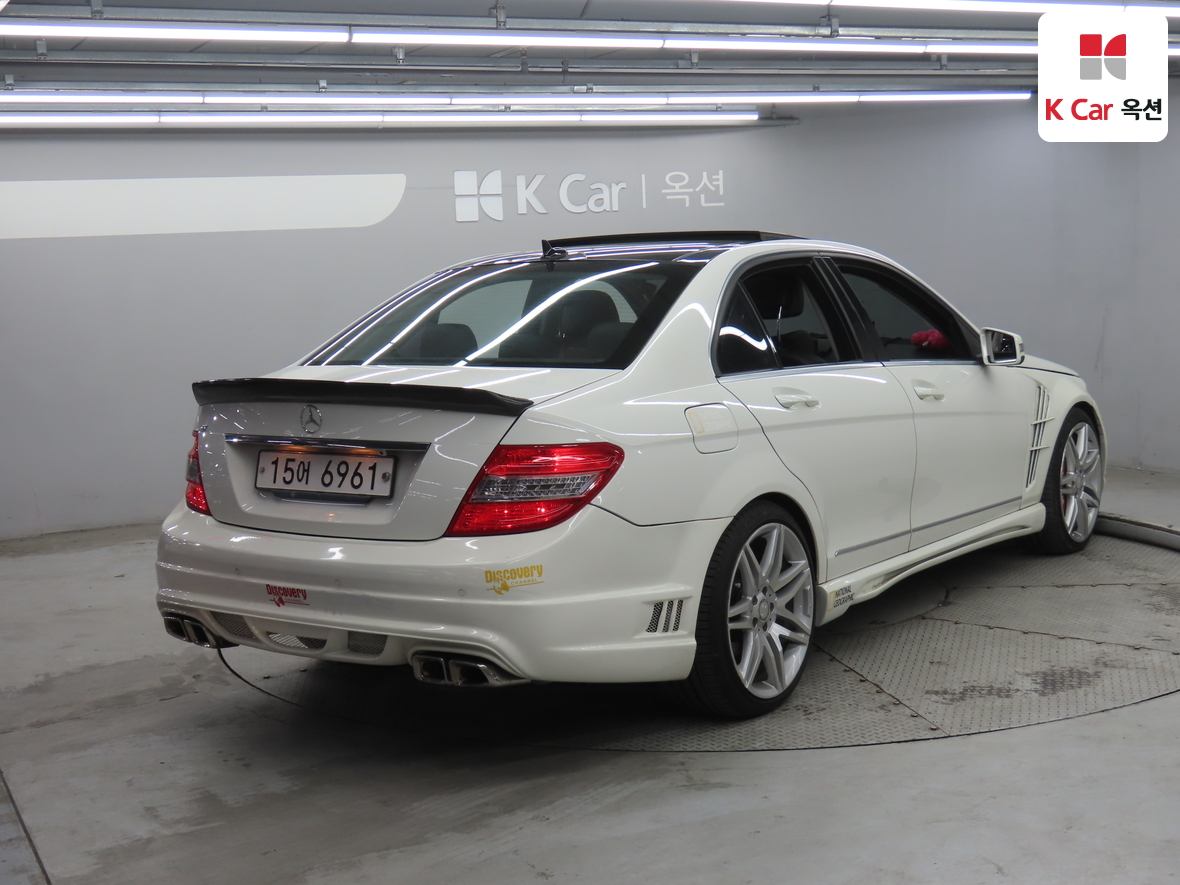 메르세데스-벤츠 C-클래스 2011 - 이미지 2