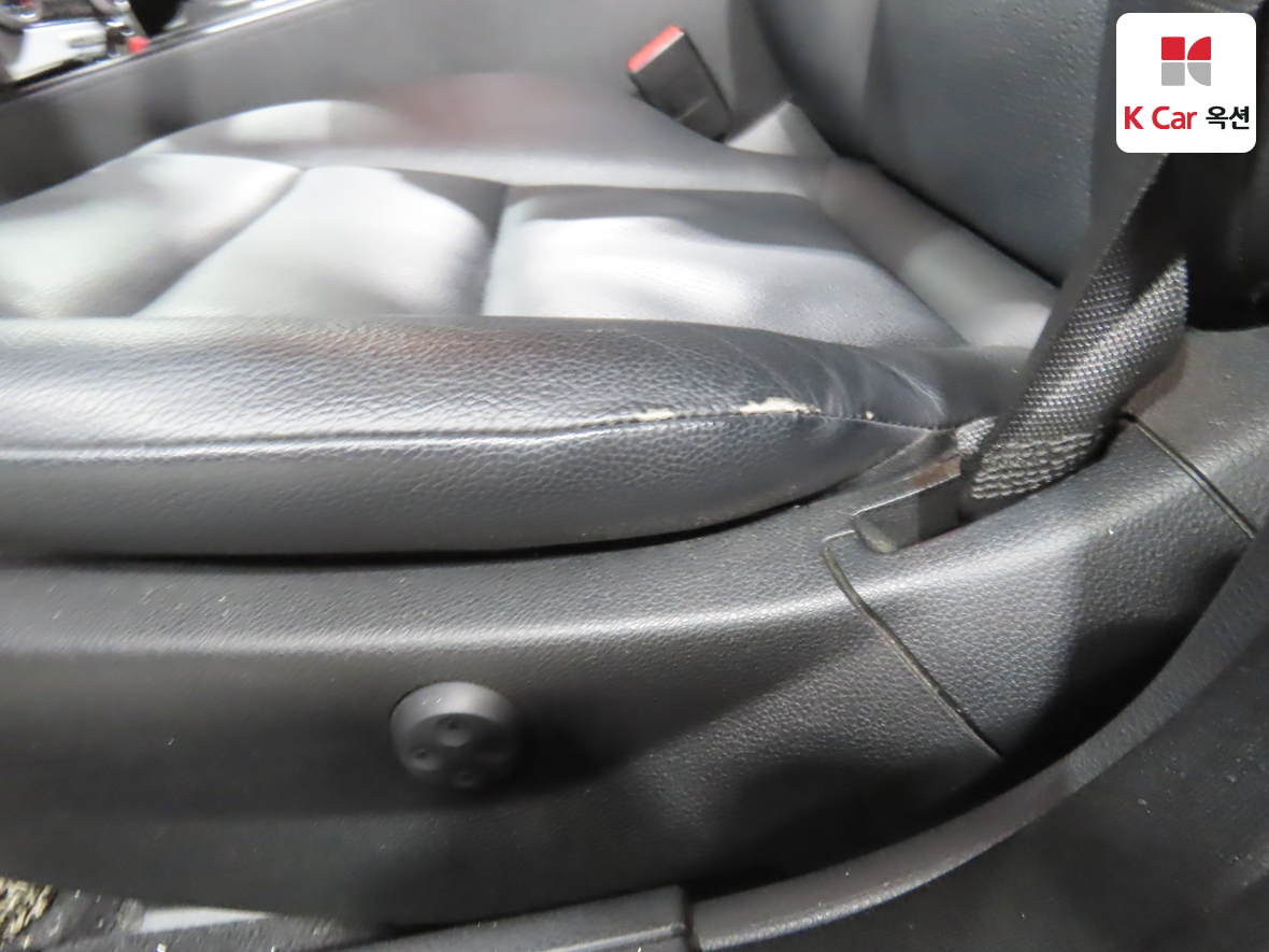 메르세데스-벤츠 C-클래스 2011 - 이미지 21