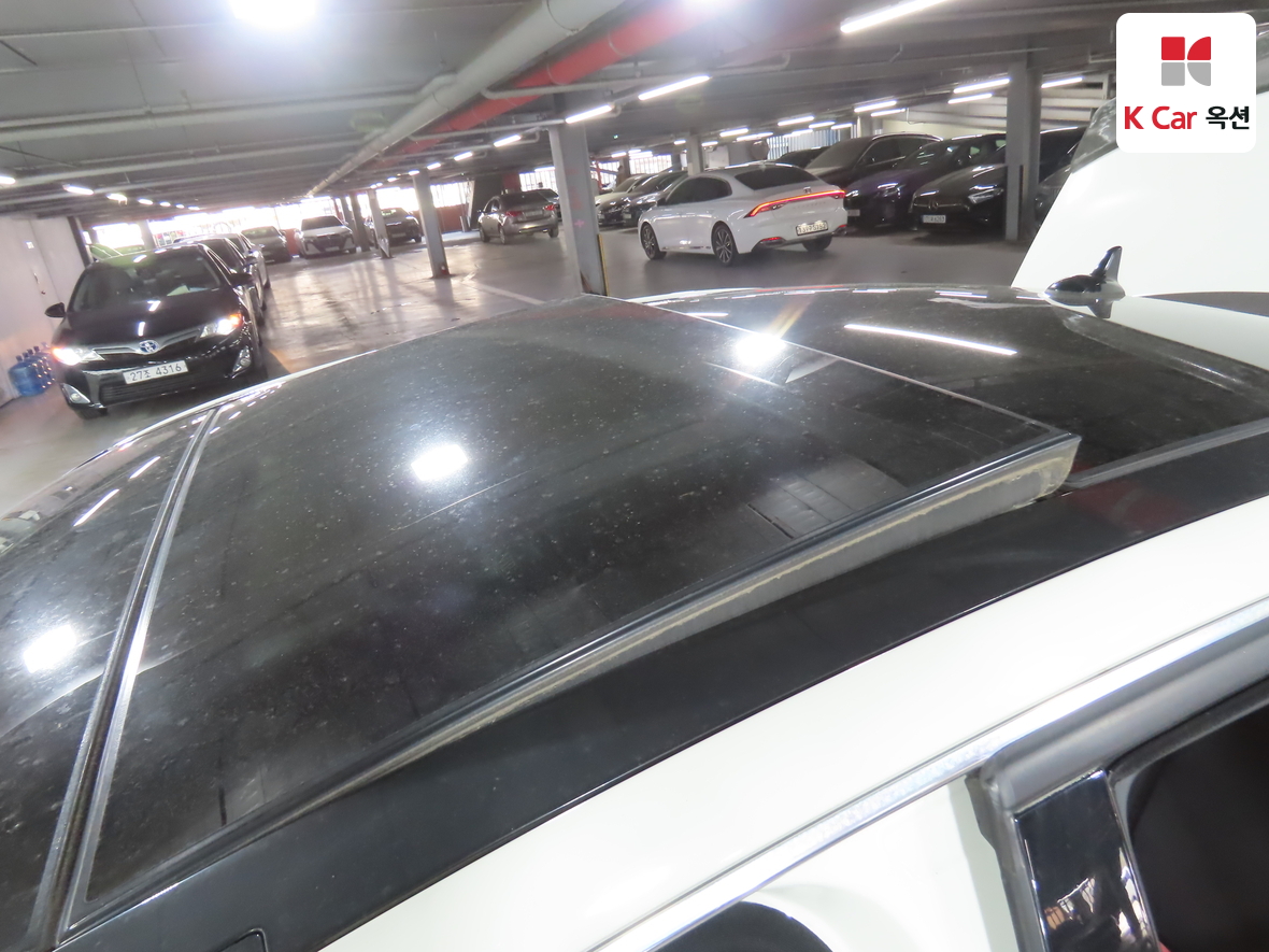 메르세데스-벤츠 C-클래스 2011 - 이미지 24