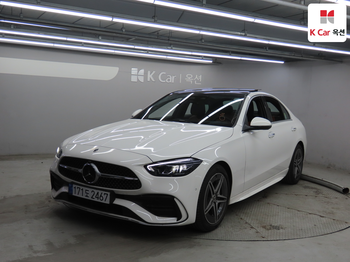 Mercedes-Benz C-Class 2025 - Image 1