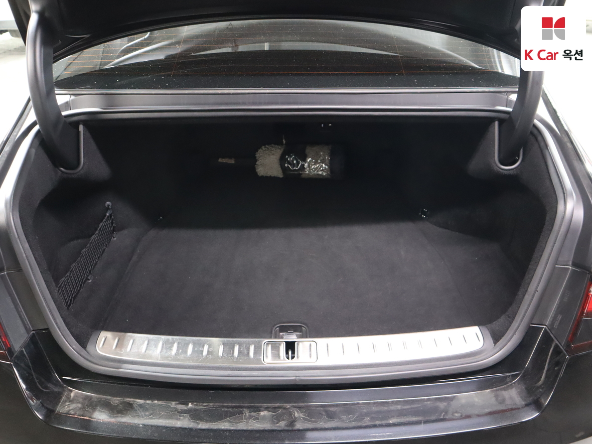 Genesis G90 2023 - Image 27