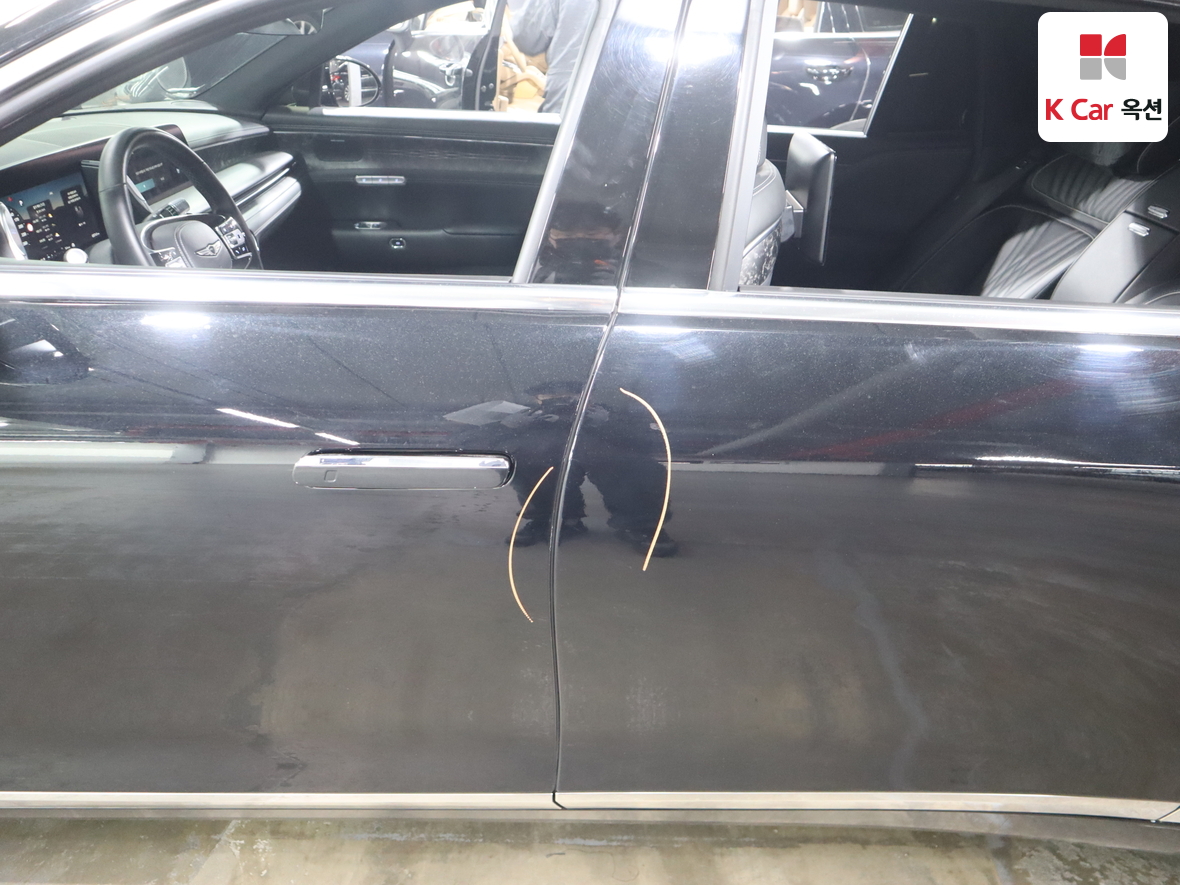 Genesis G90 2023 - Image 38