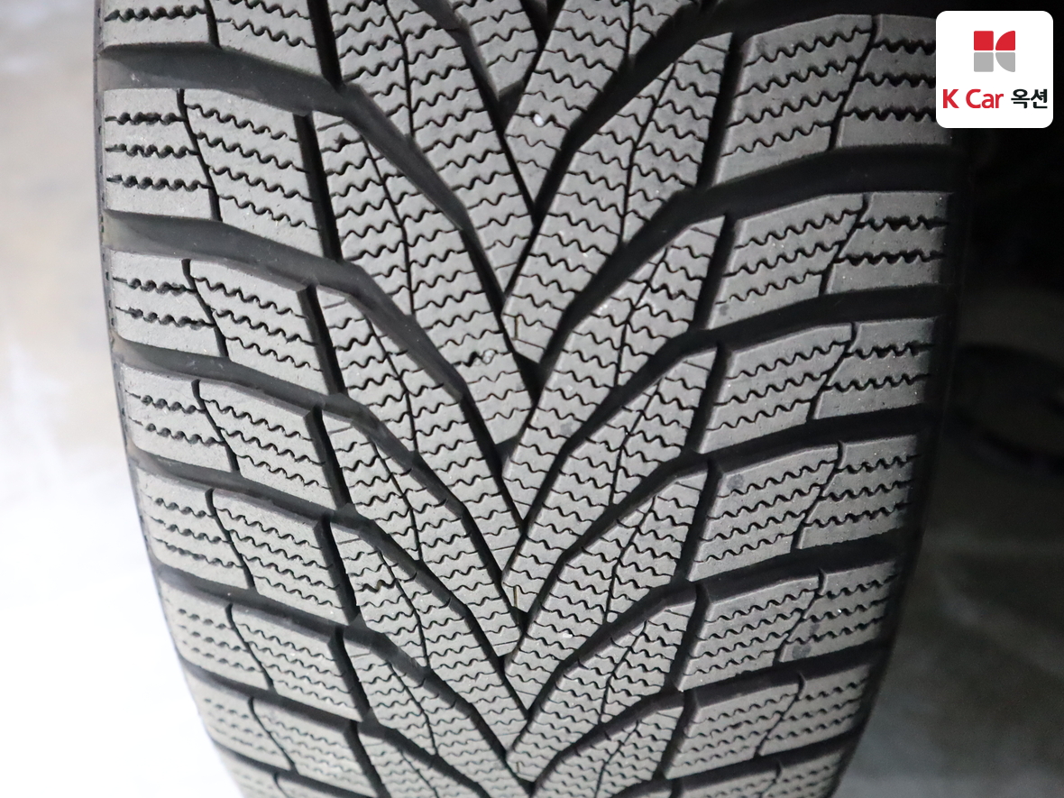 Genesis G90 2023 - Image 34