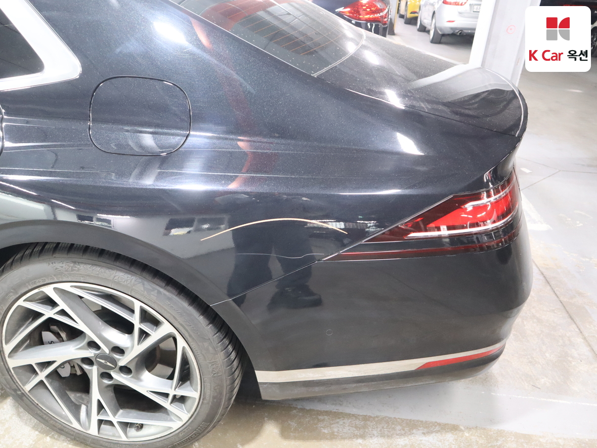 Genesis G90 2023 - Image 39