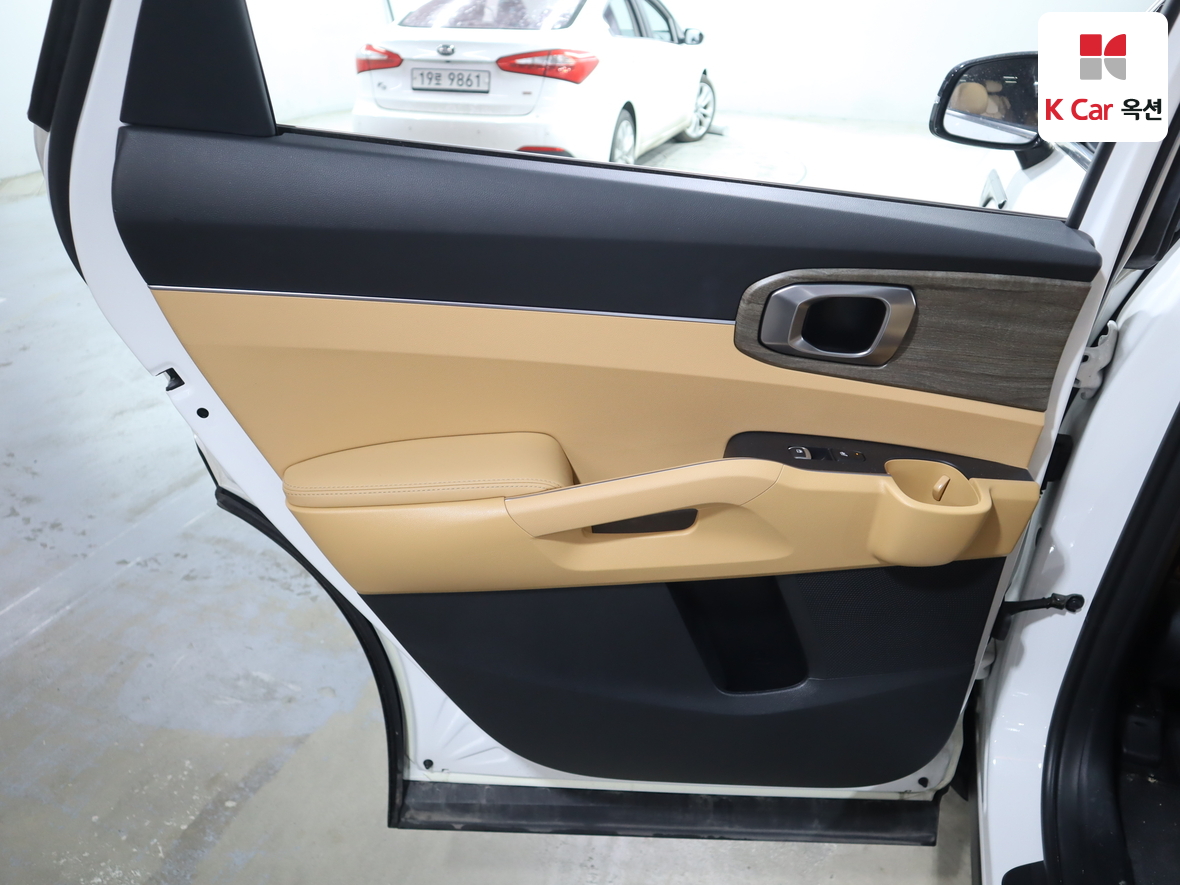 كيا سورينتو 2023 - صورة 22