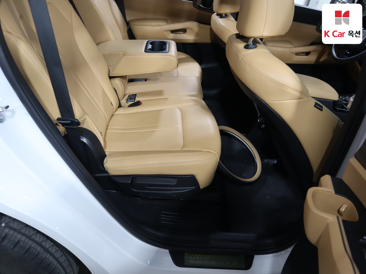 كيا سورينتو 2023 - صورة 29