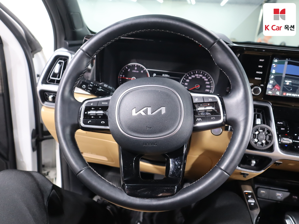 كيا سورينتو 2023 - صورة 10