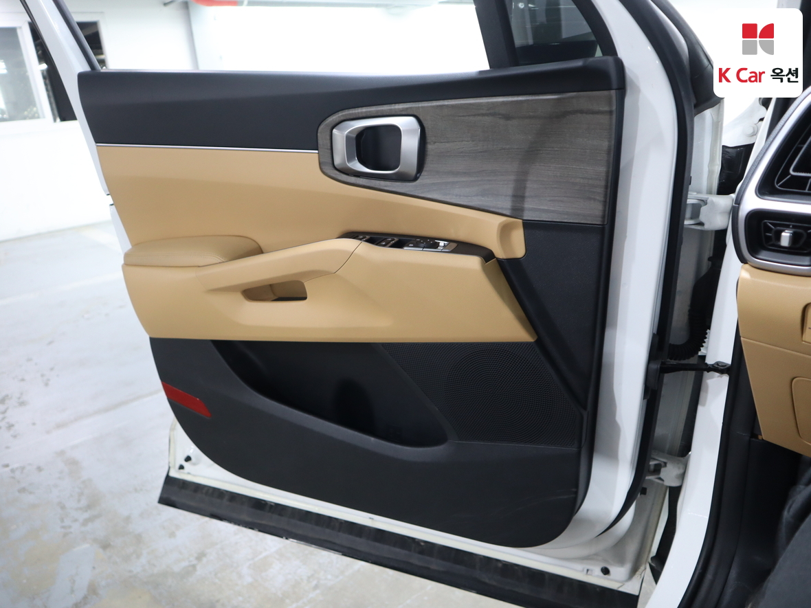 كيا سورينتو 2023 - صورة 8