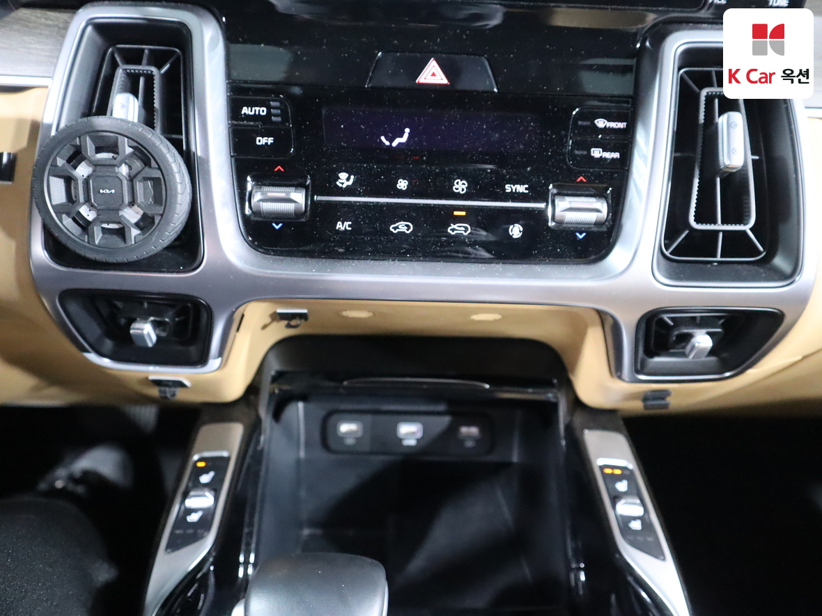 كيا سورينتو 2023 - صورة 15