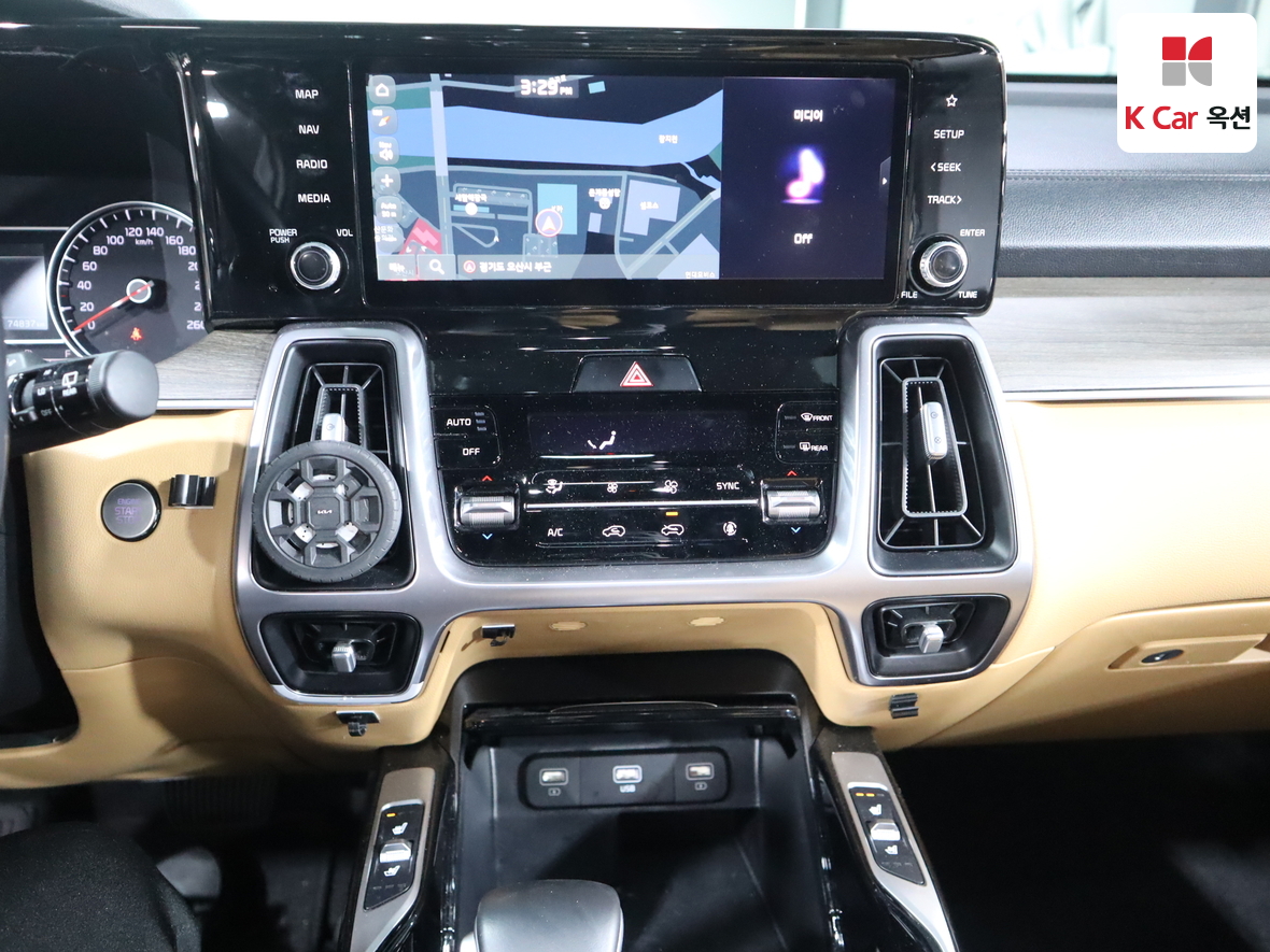 كيا سورينتو 2023 - صورة 6