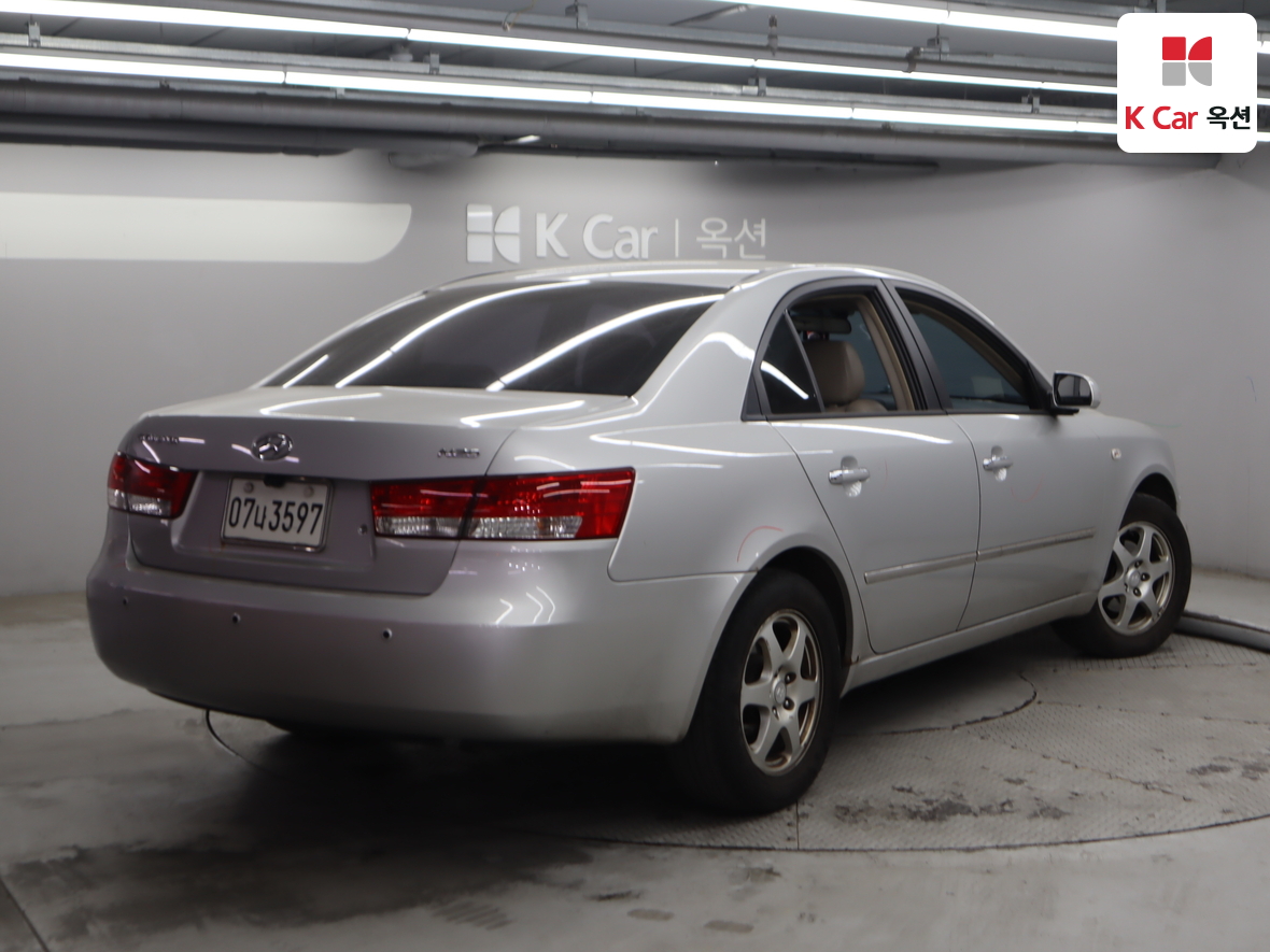 Hyundai Sonata 2006 - Image 2