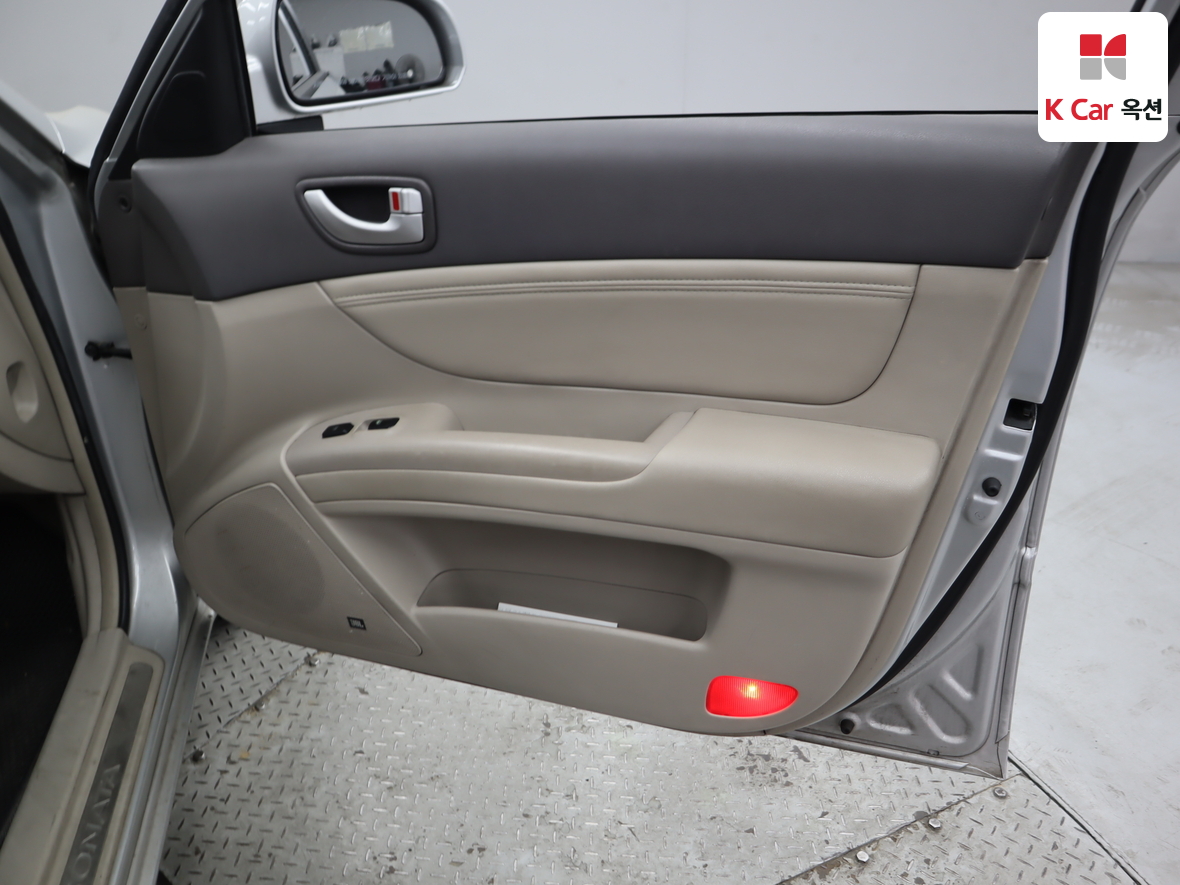 Hyundai Sonata 2006 - Image 28