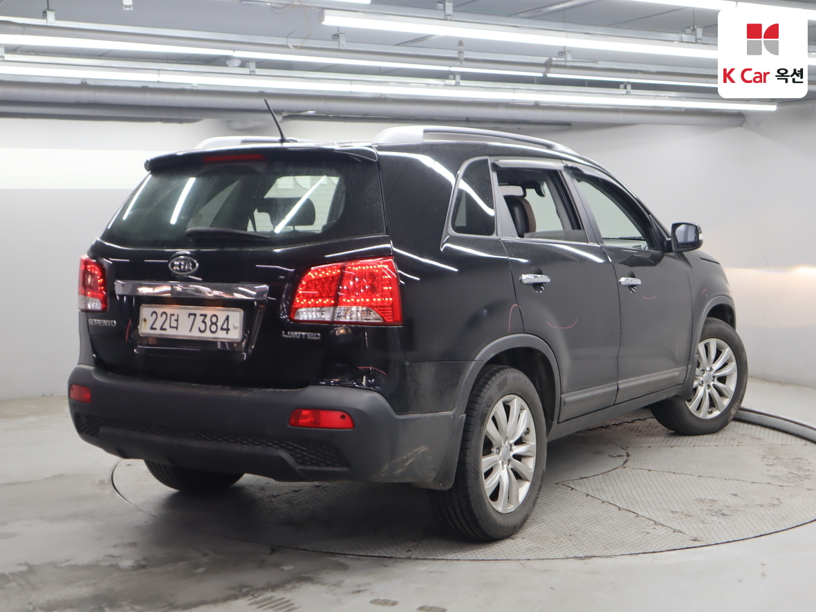 كيا سورينتو 2011 - صورة 2