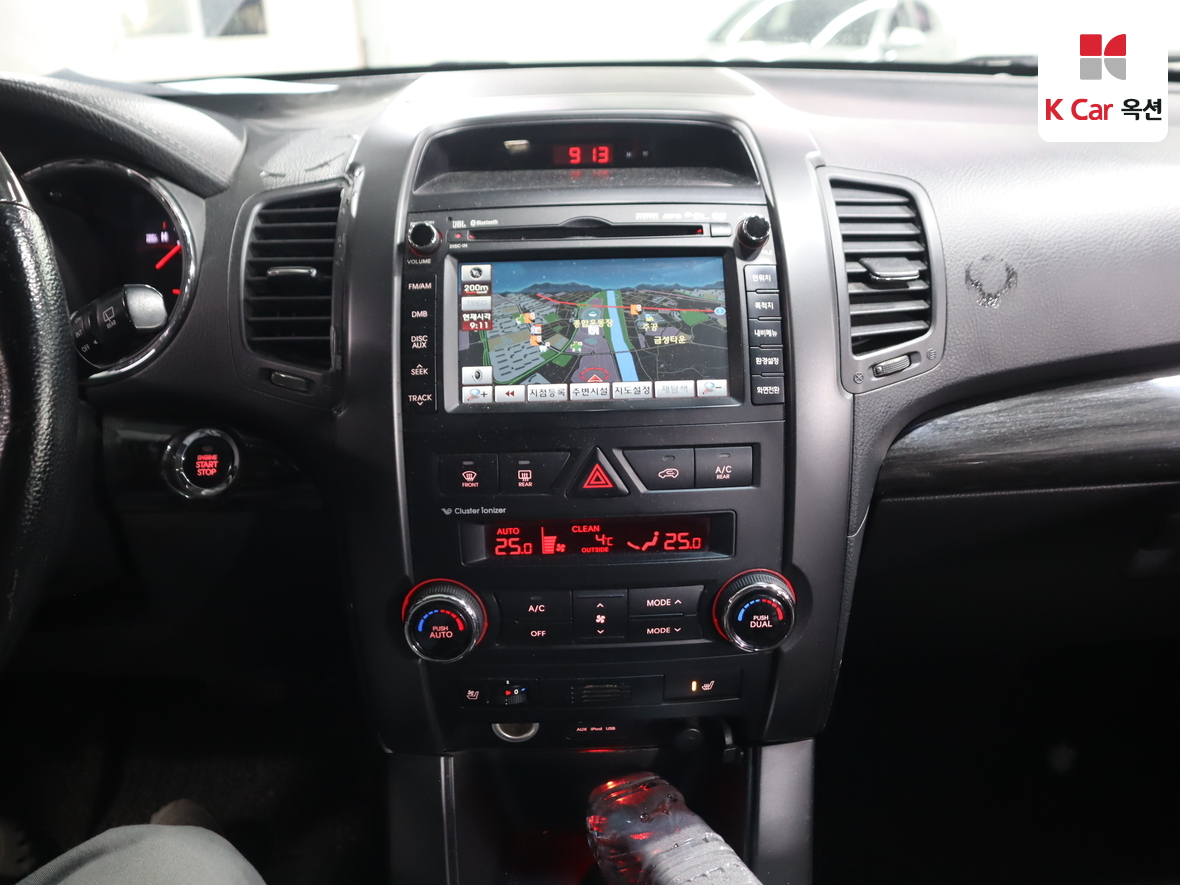 كيا سورينتو 2011 - صورة 6