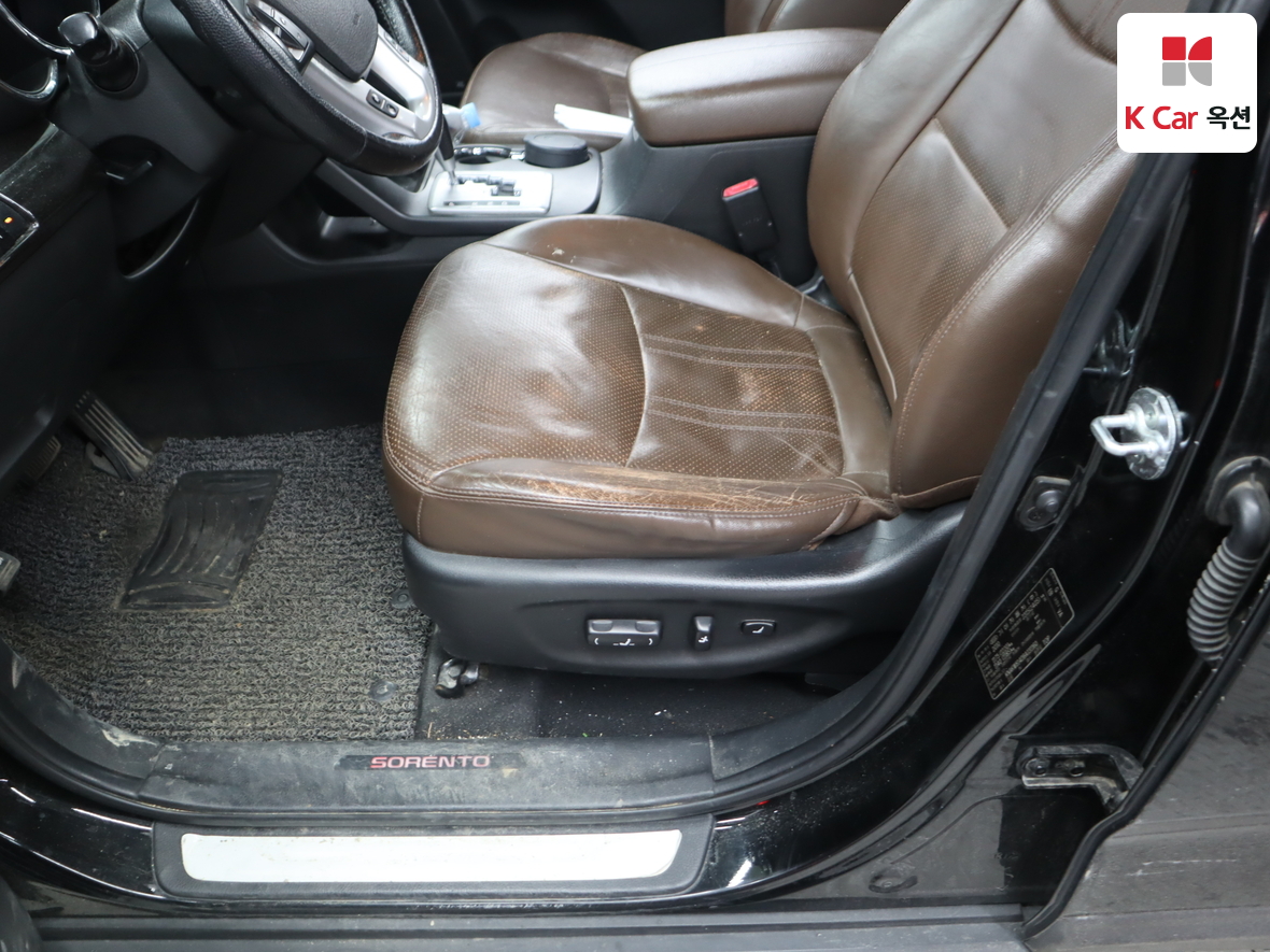 كيا سورينتو 2011 - صورة 19