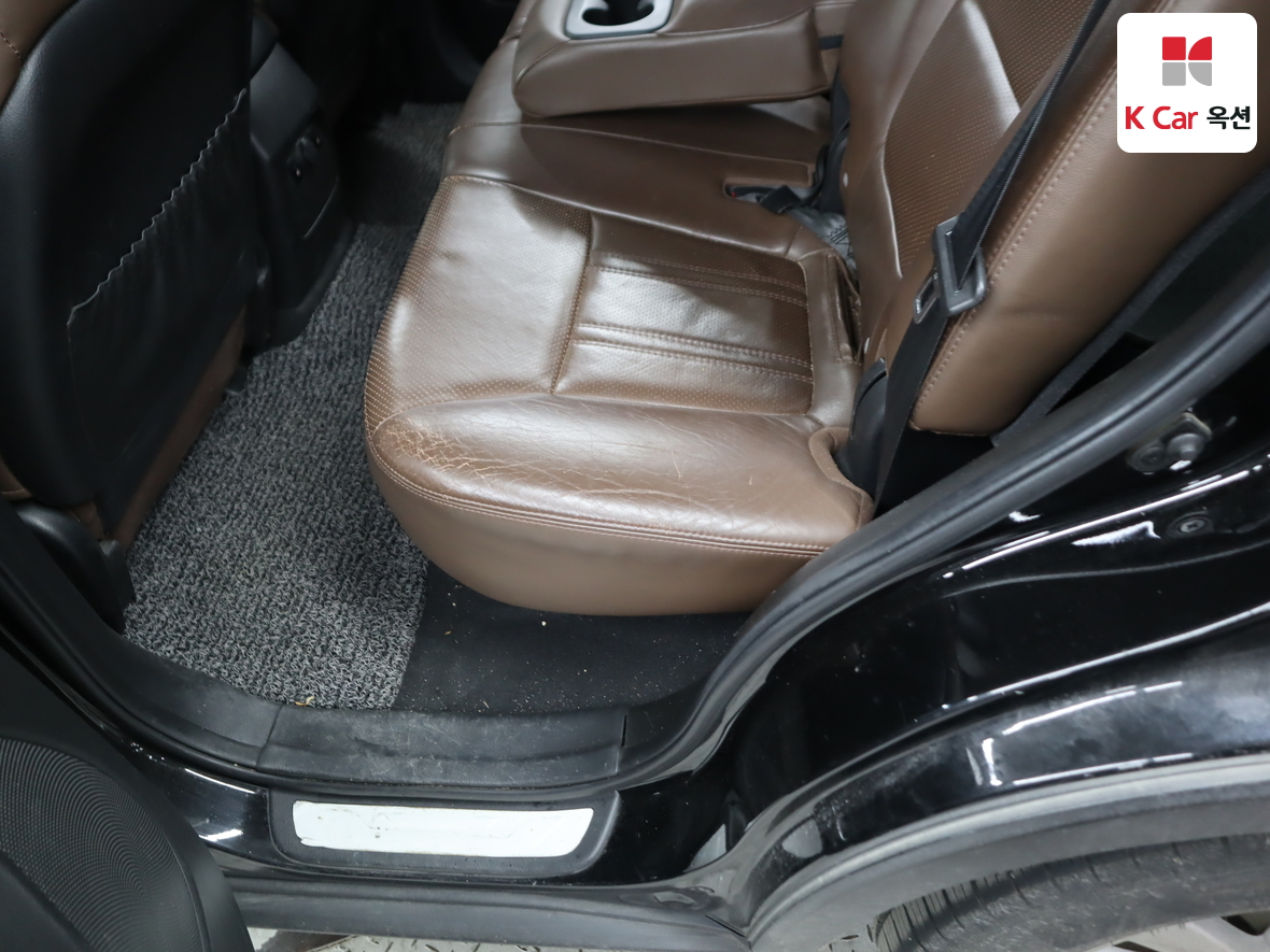 كيا سورينتو 2011 - صورة 24