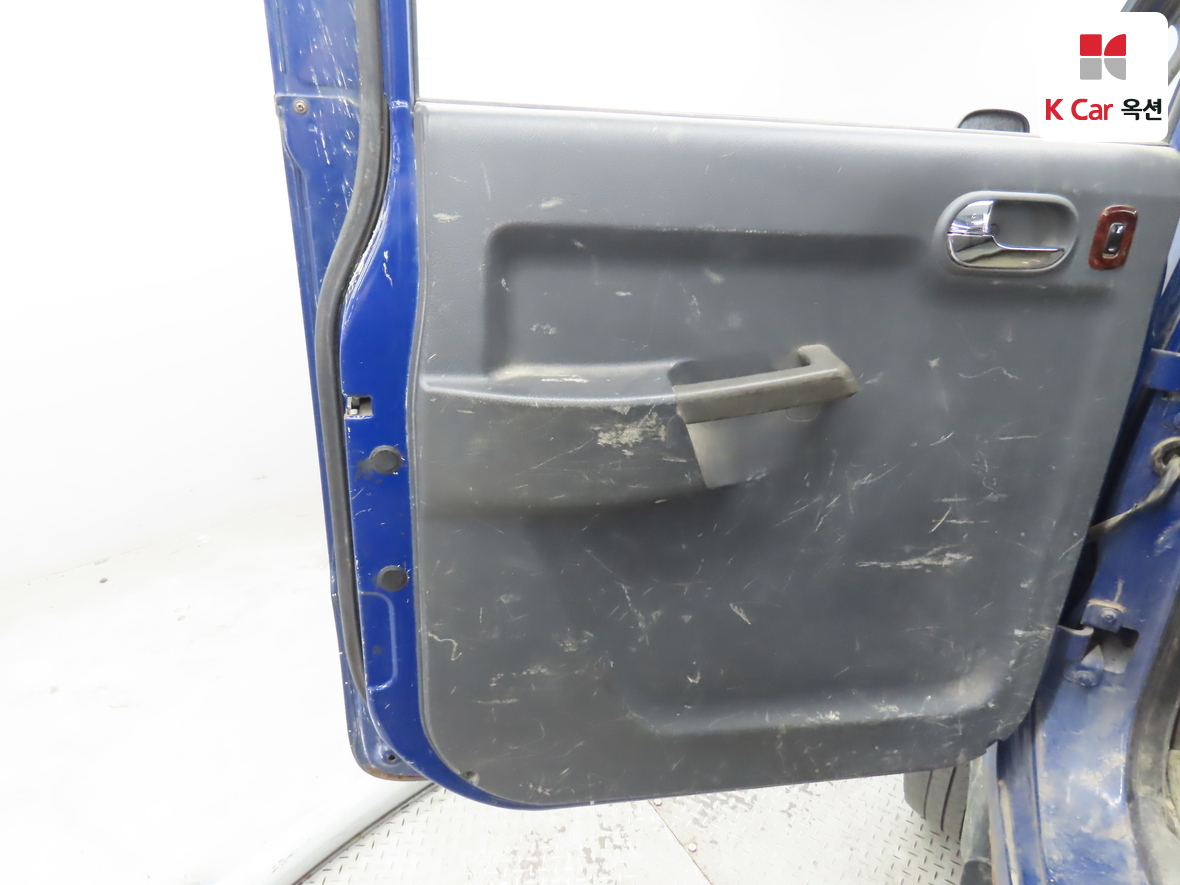 جنرال موتورز كوريا شاحنة 2009 - صورة 23