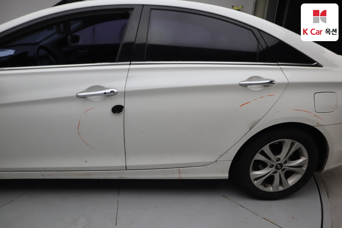 Hyundai Sonata 2011 - Image 43