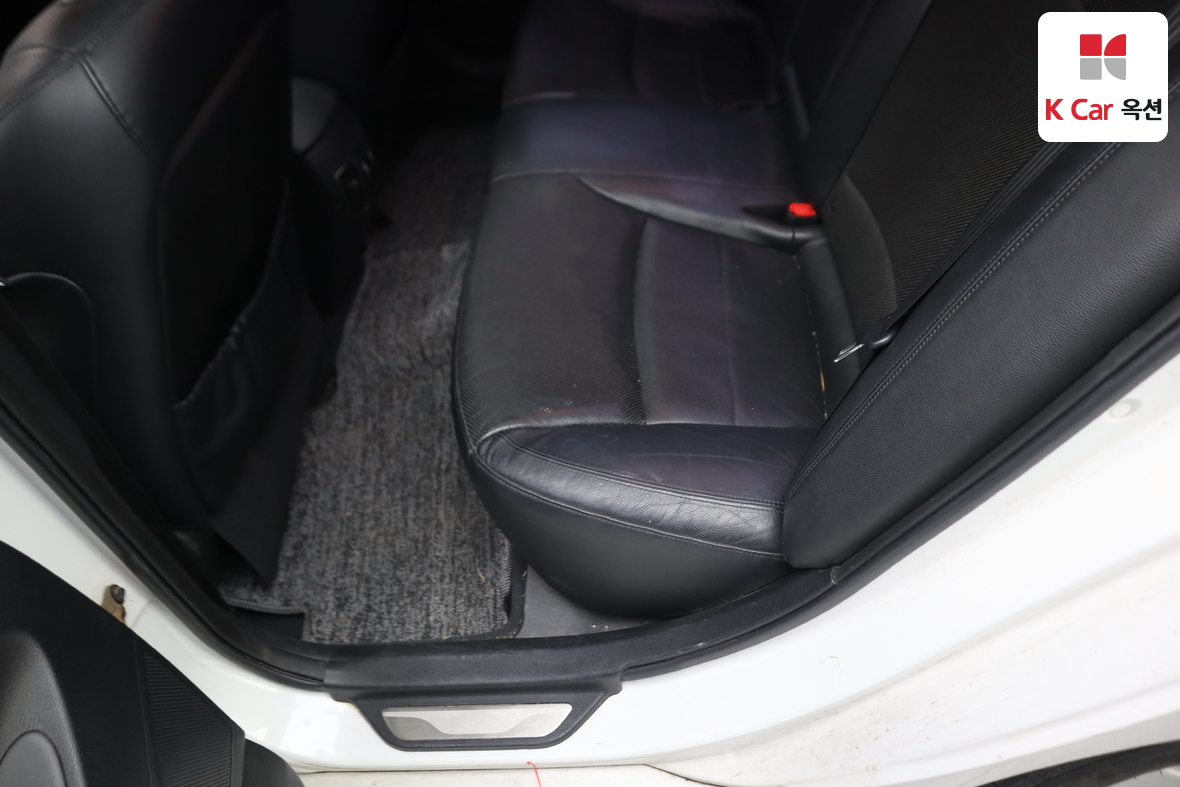 Hyundai Sonata 2011 - Image 27