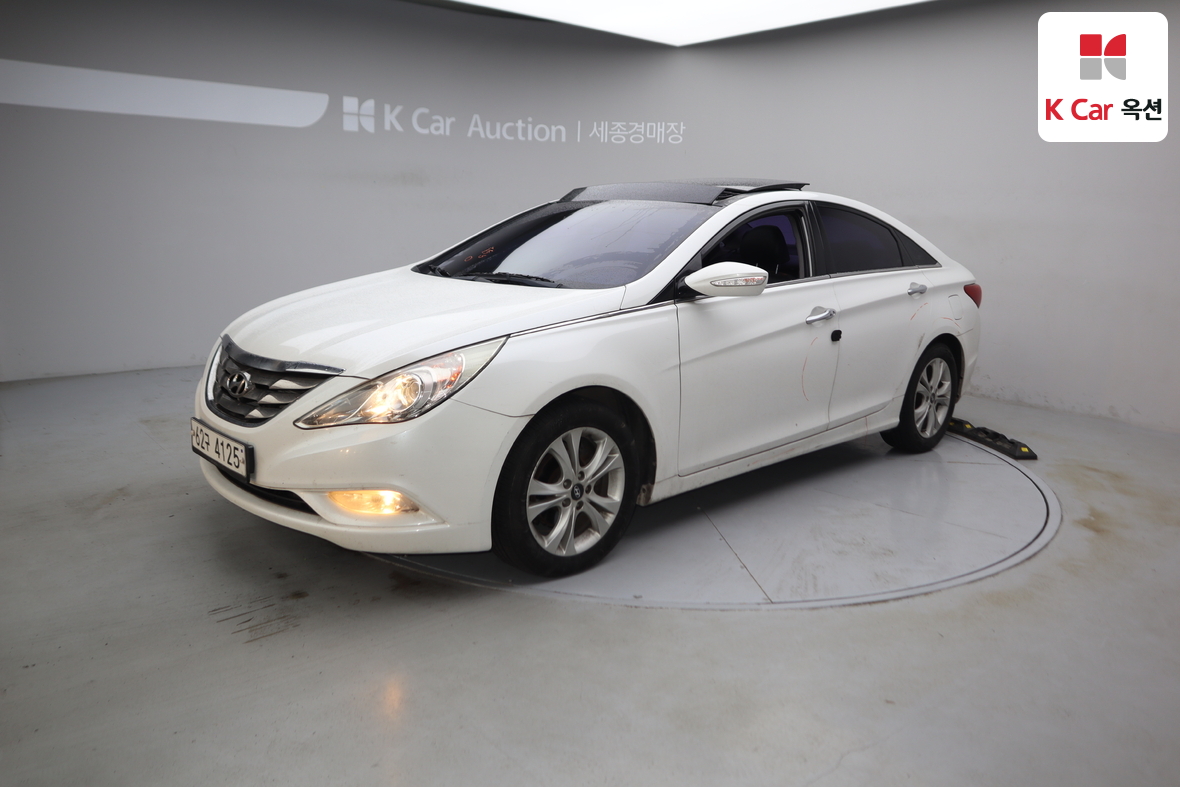 Hyundai Sonata 2011 - Image 1