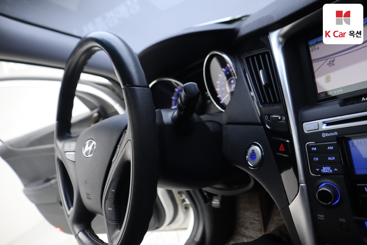 Hyundai Sonata 2011 - Image 11