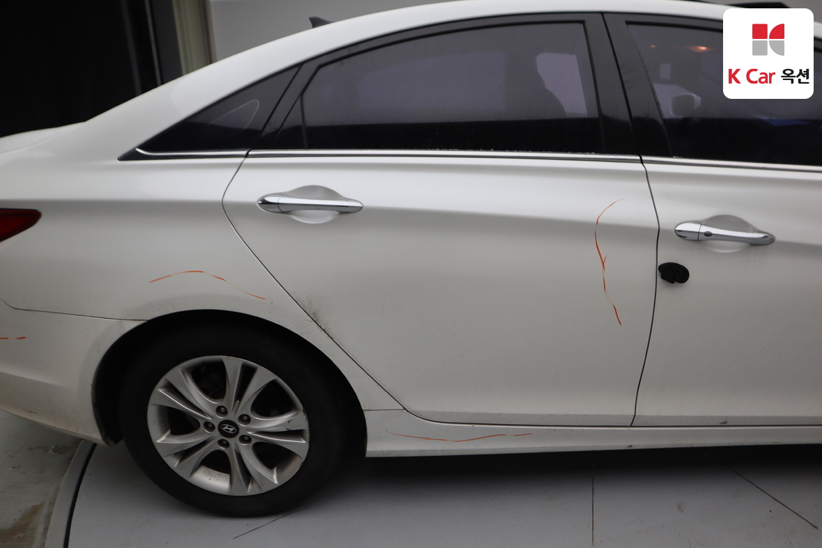 Hyundai Sonata 2011 - Image 39