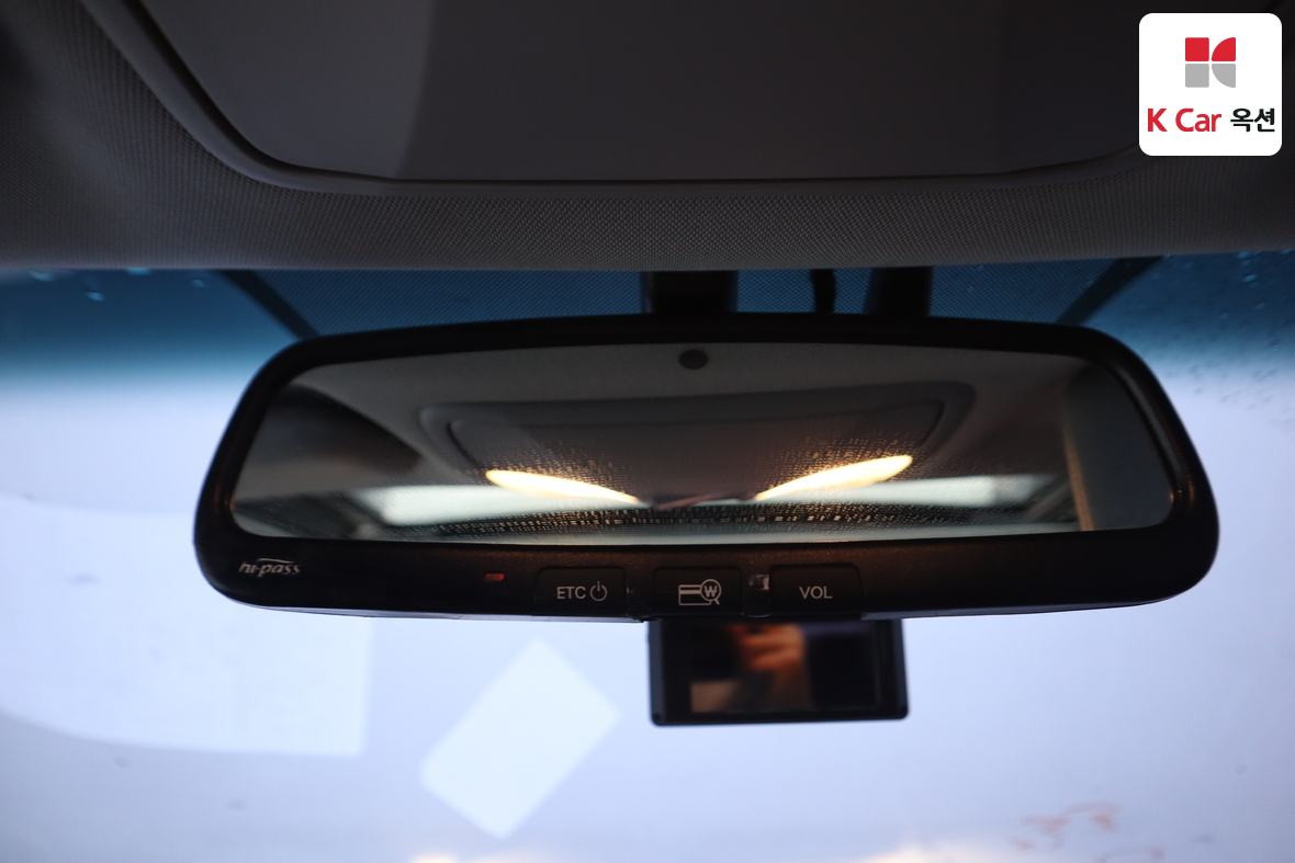 Hyundai Sonata 2011 - Image 12