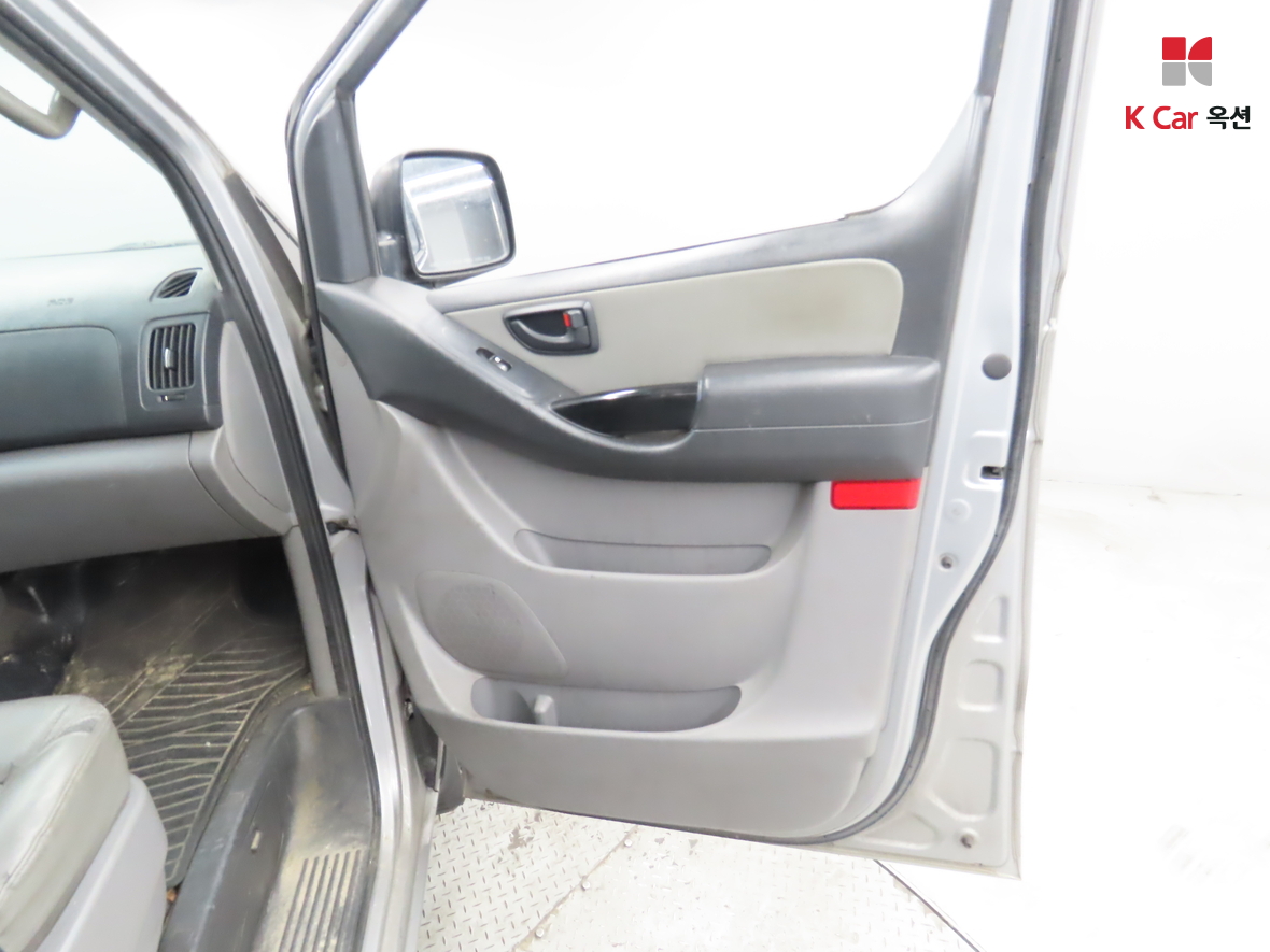 Hyundai Grand Starex 2016 - Image 28