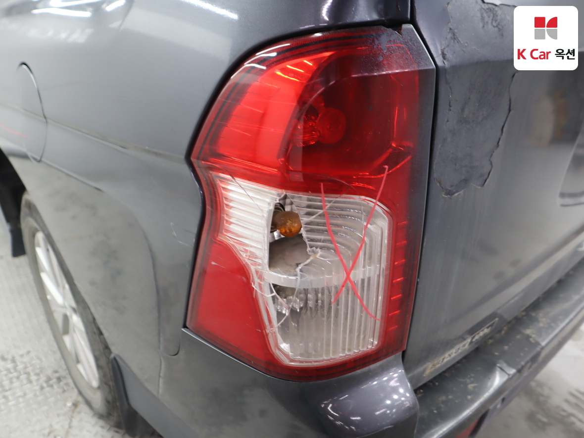 سانج يونج كوراندو سبورت 2013 - صورة 40