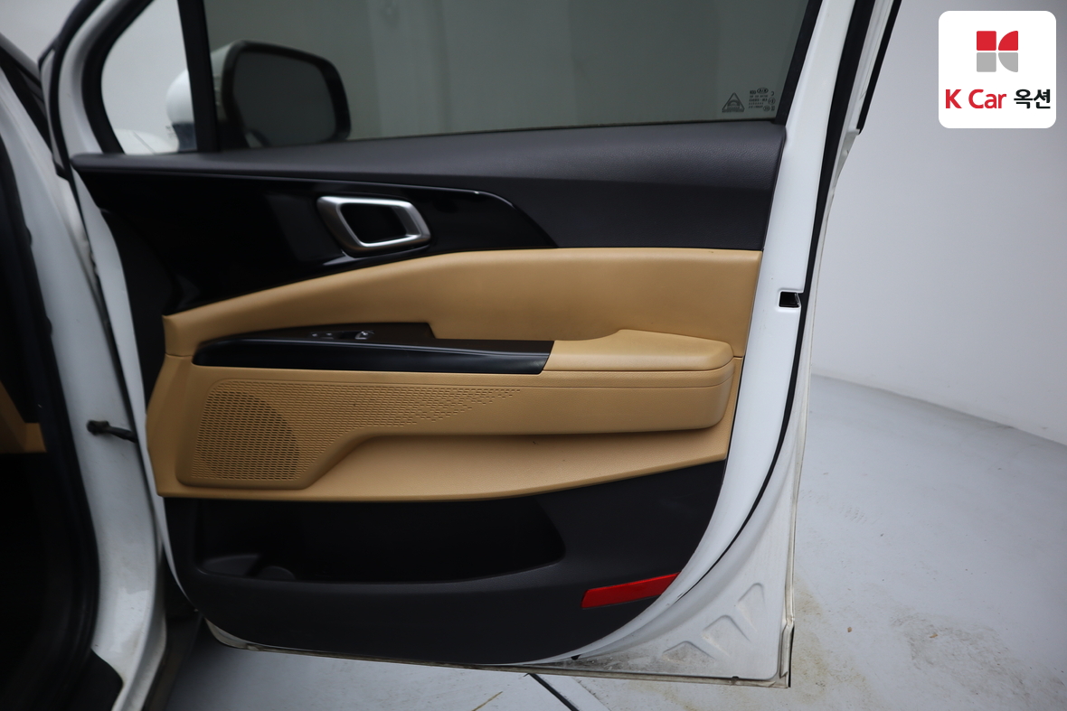 Kia Carnival 2021 - Image 27