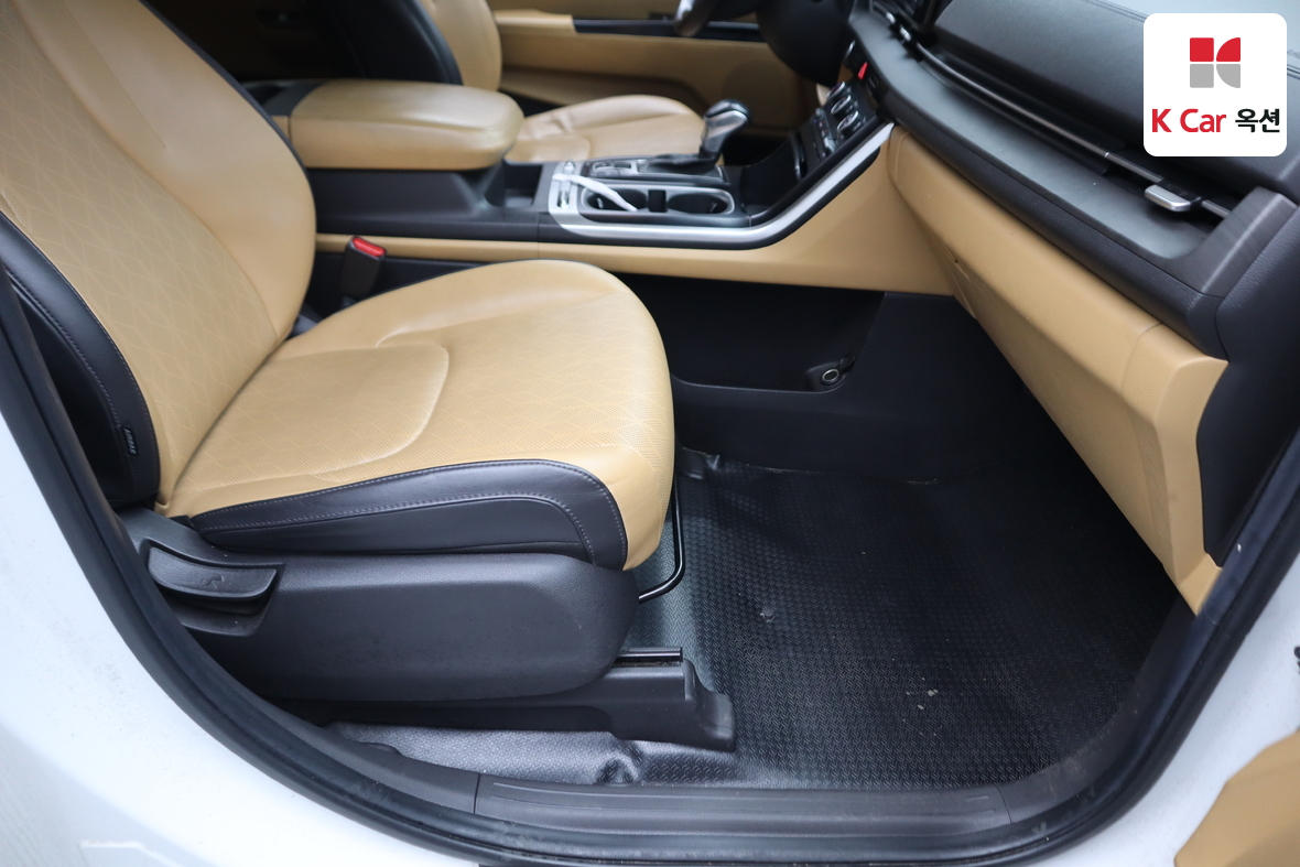 Kia Carnival 2021 - Image 28