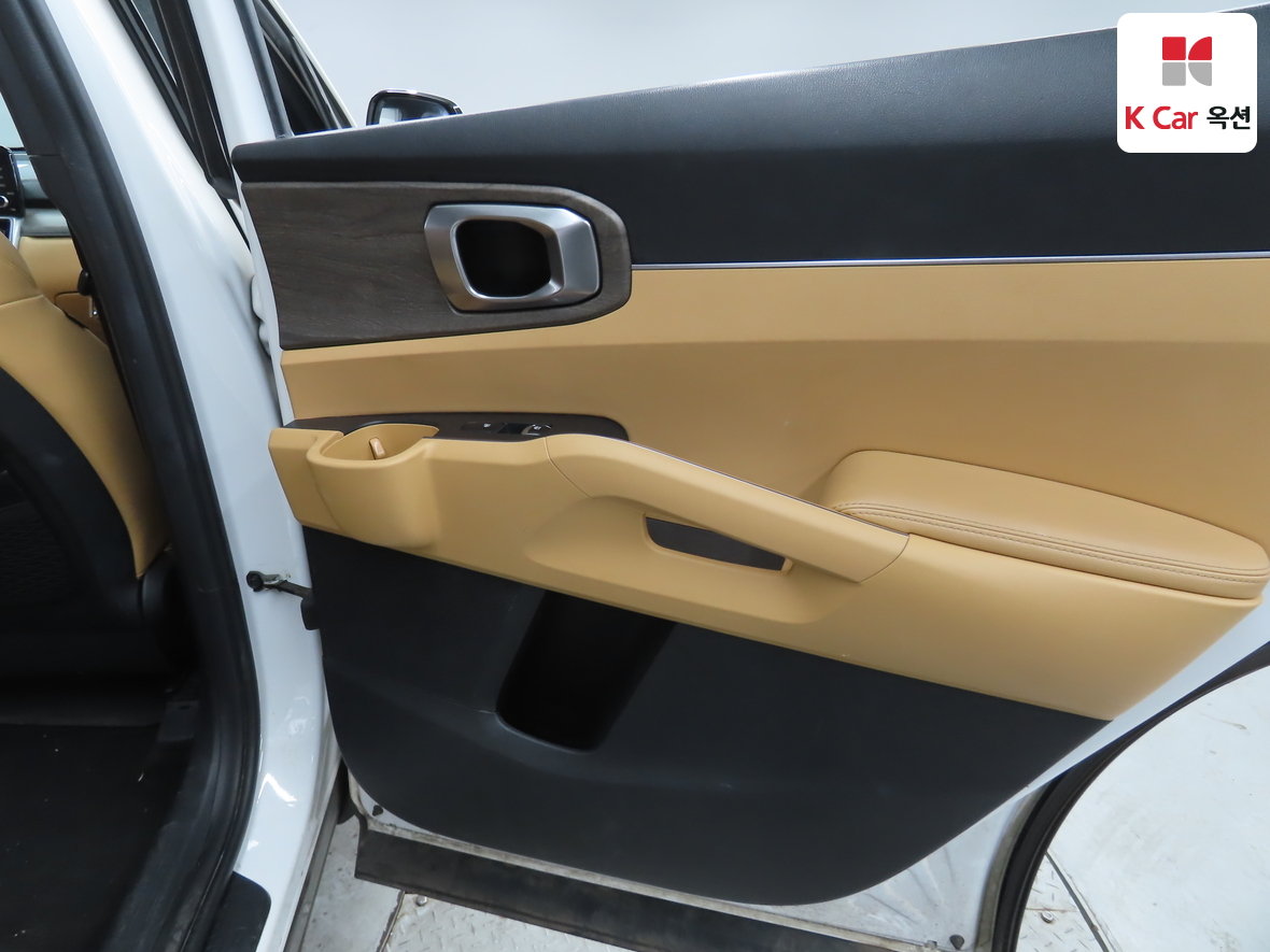 Kia Sorento 2021 - Image 28