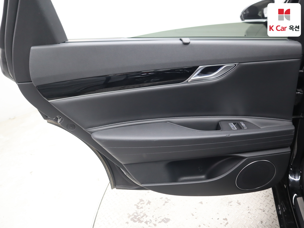 Genesis G80 2024 - Image 22