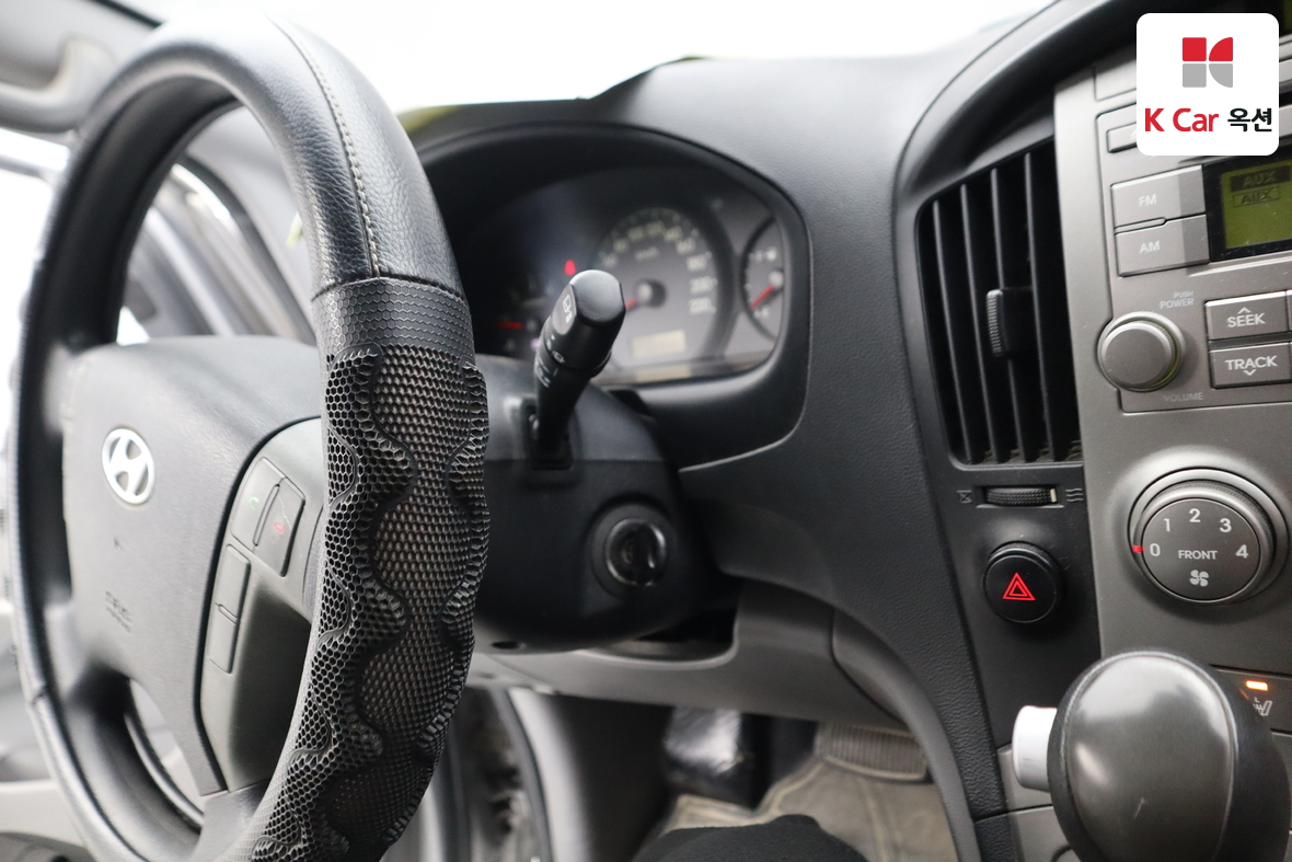 Hyundai Grand Starex 2011 - Image 11