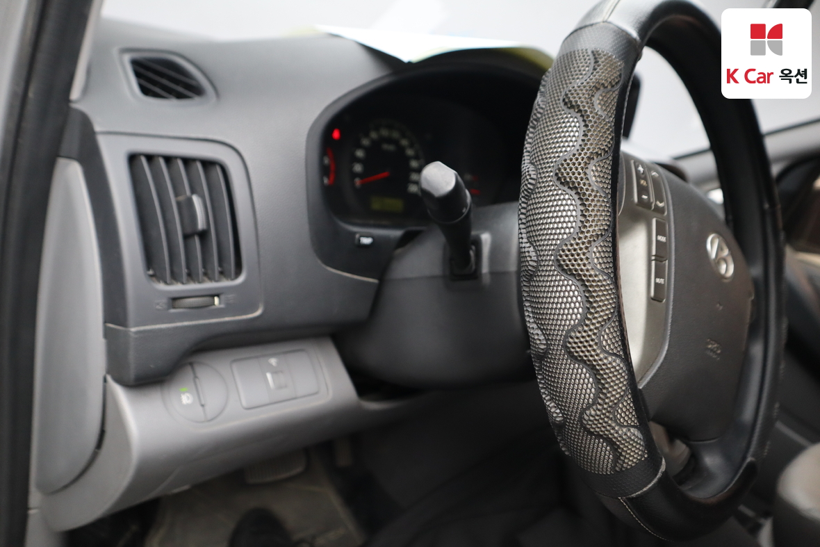 Hyundai Grand Starex 2011 - Image 9