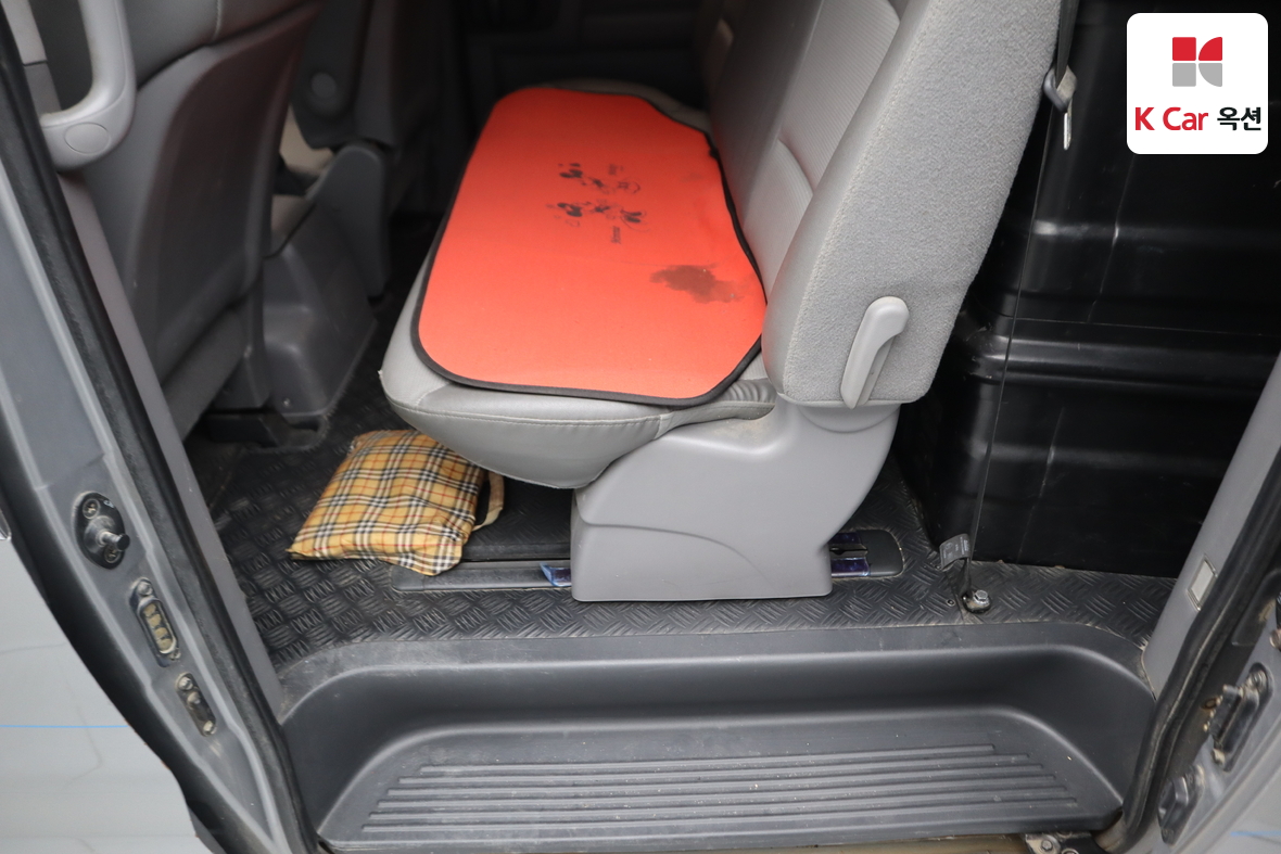 Hyundai Grand Starex 2011 - Image 21