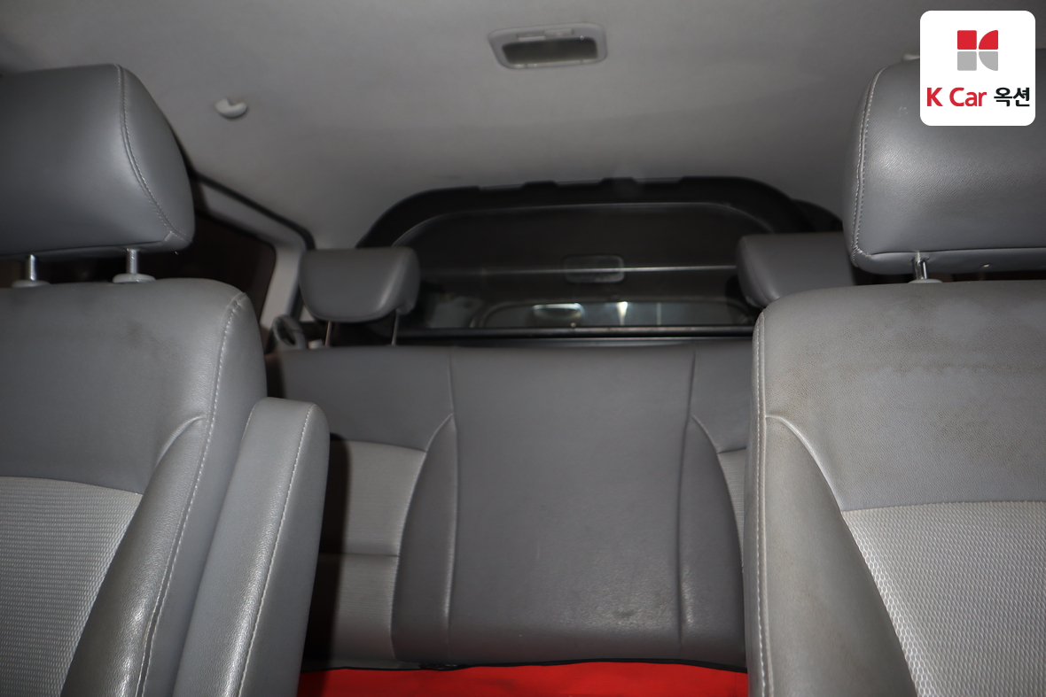 Hyundai Grand Starex 2011 - Image 18