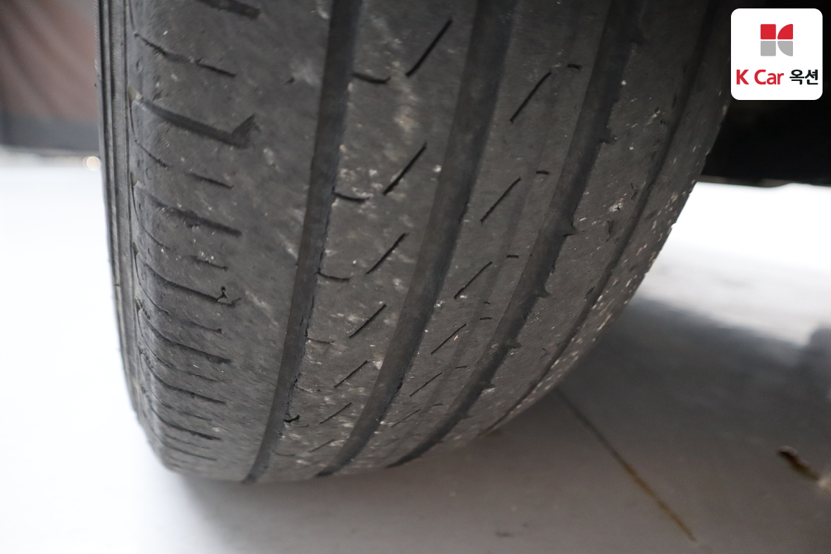 Hyundai Grand Starex 2011 - Image 28