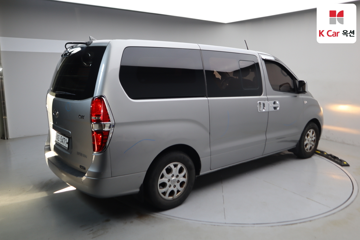 Hyundai Grand Starex 2011 - Image 2