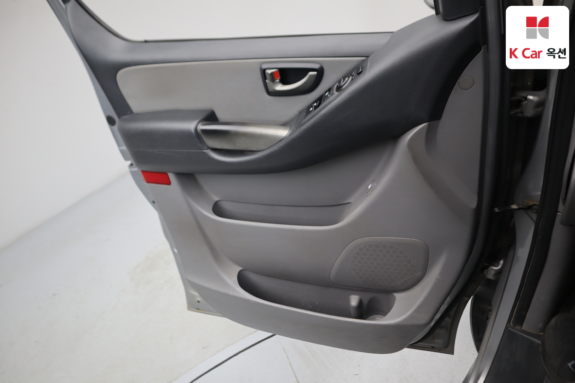 Hyundai Grand Starex 2011 - Image 8