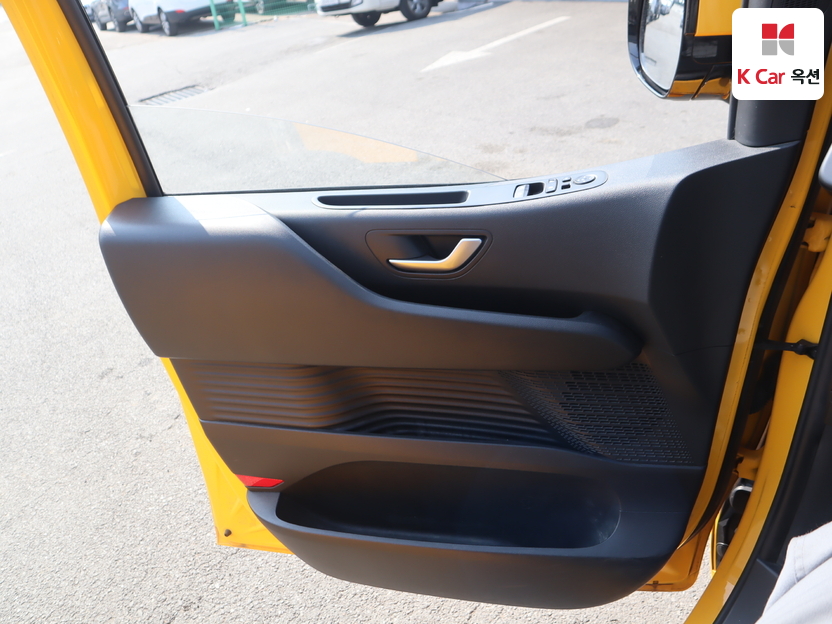 هيونداي - ستاريا - Image 8