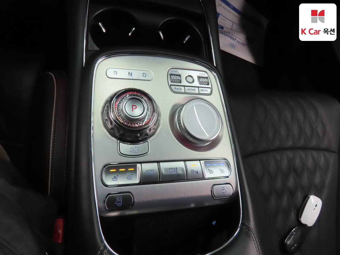 제네시스 G90 - 16